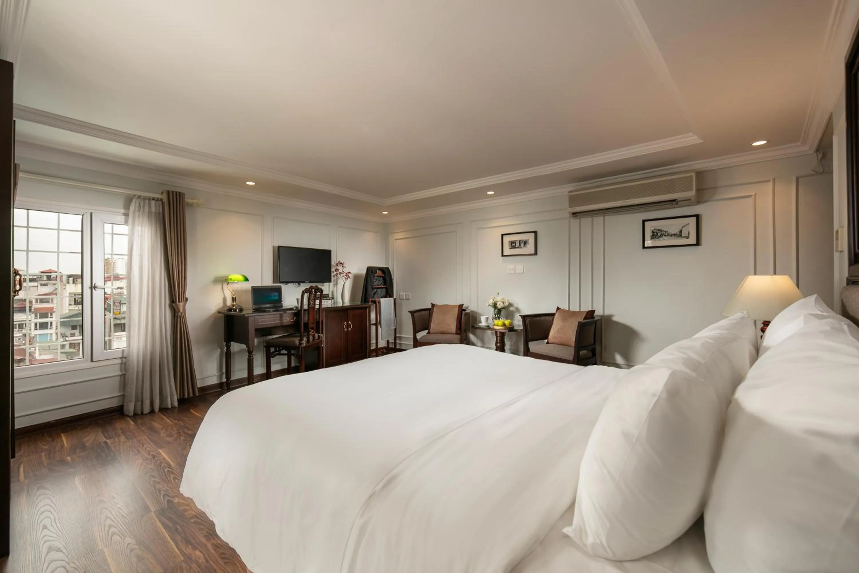 Photo of the whole room, Bed in Hong Ngoc Dynastie Boutique Hotel & Spa