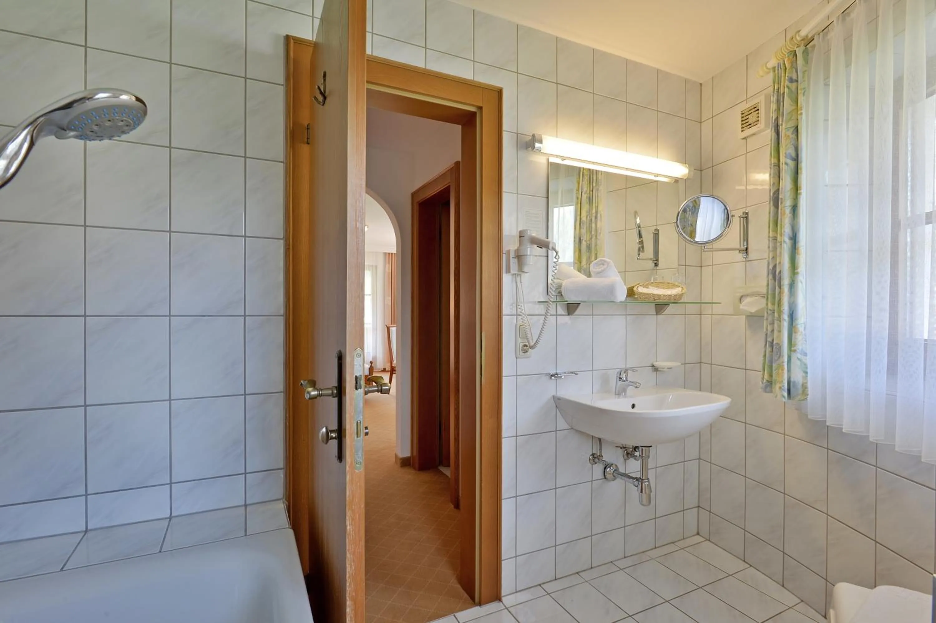 Shower in Hotel Waldheim Garni