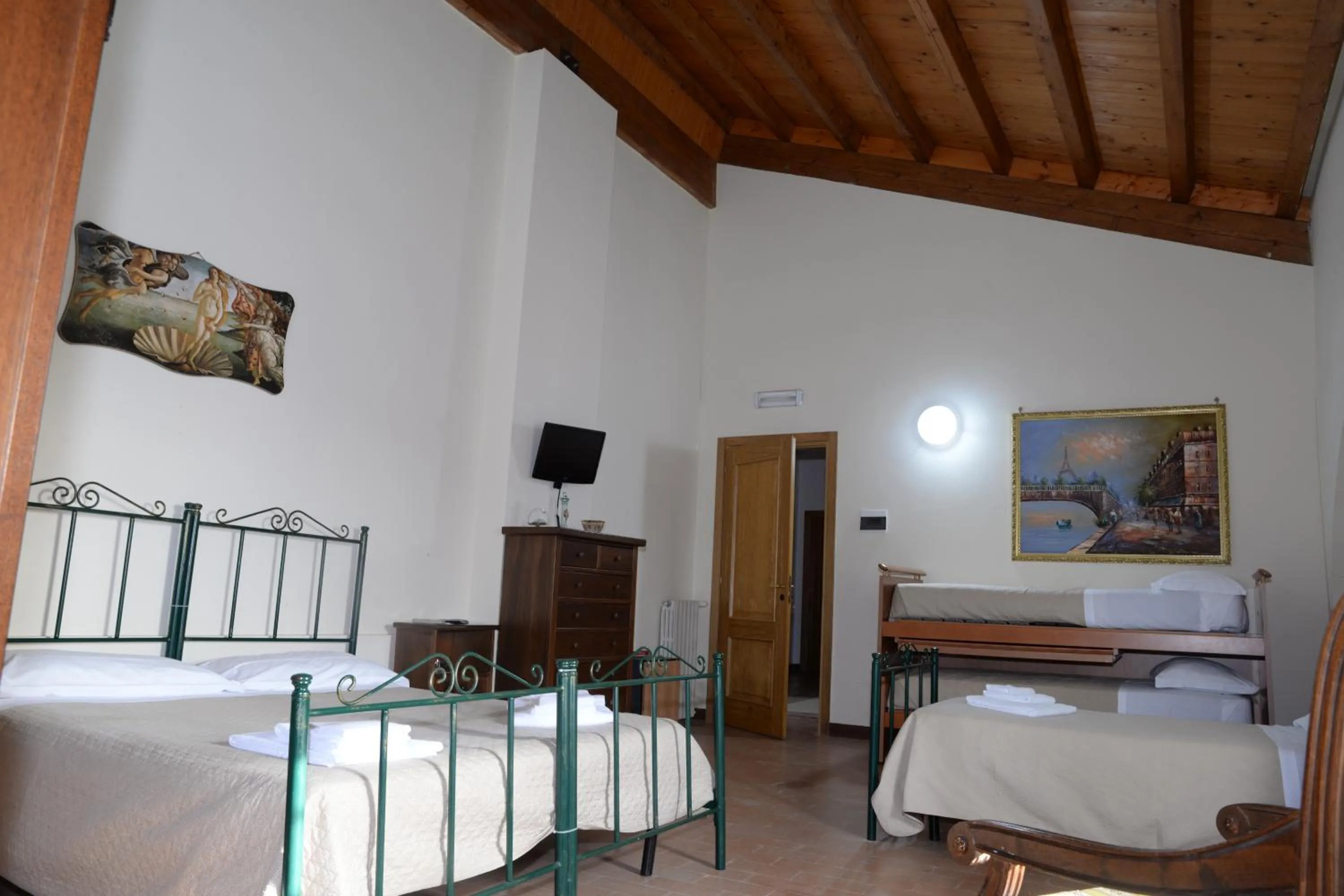 Bed in Hotel Ristorante Termitito