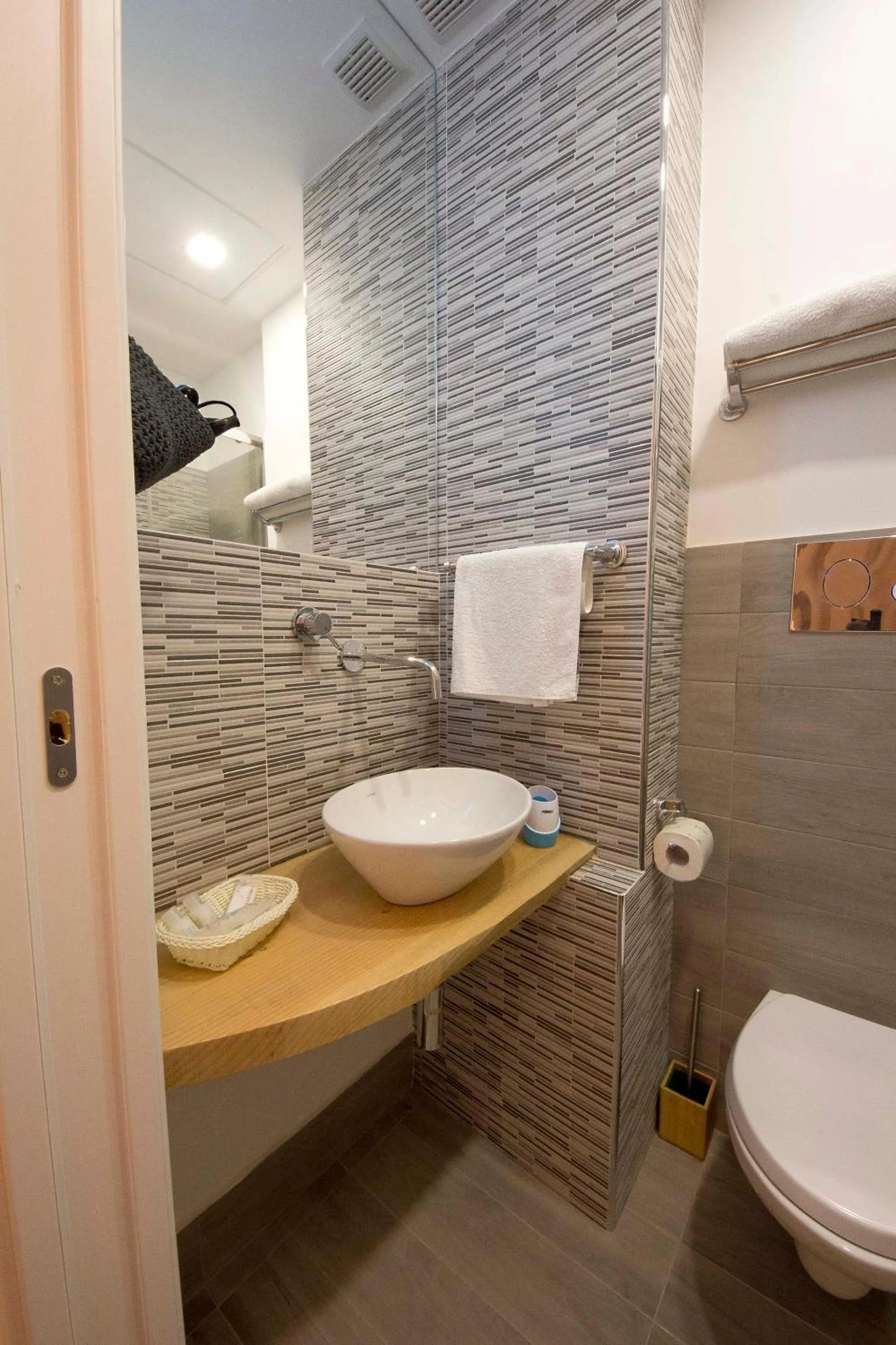 Toilet in NicaDomus B&B