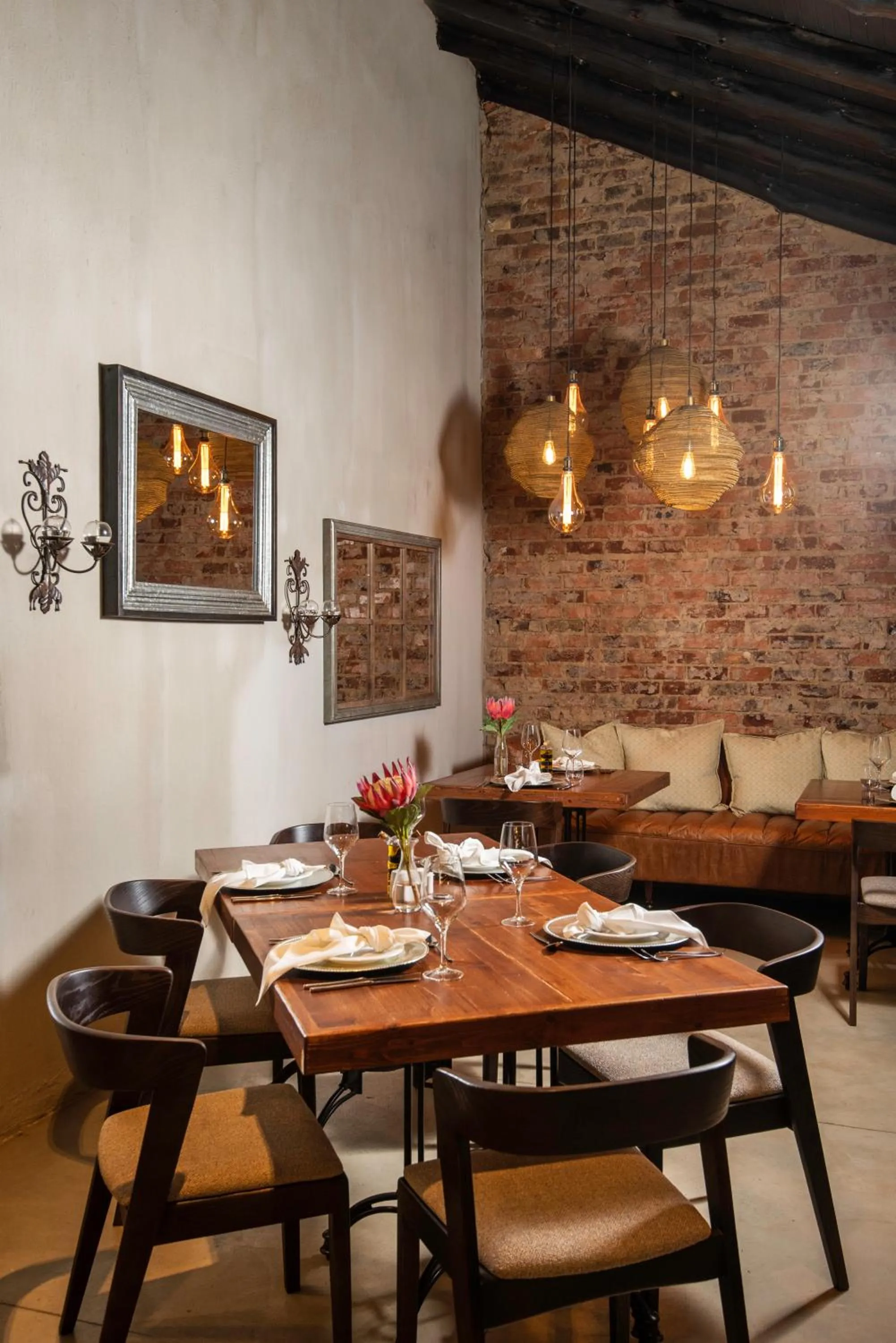 Restaurant/places to eat in Opikopi Guest House