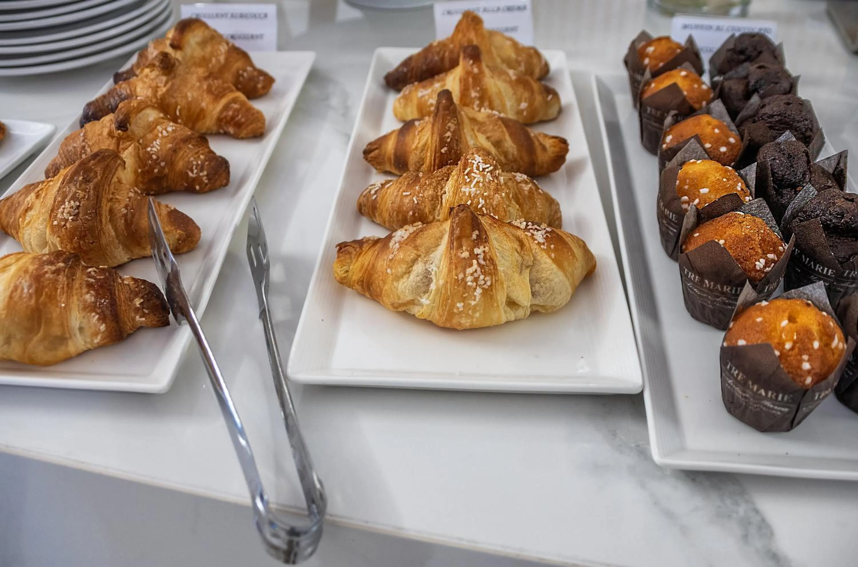 Buffet breakfast in Hotel Tirreno