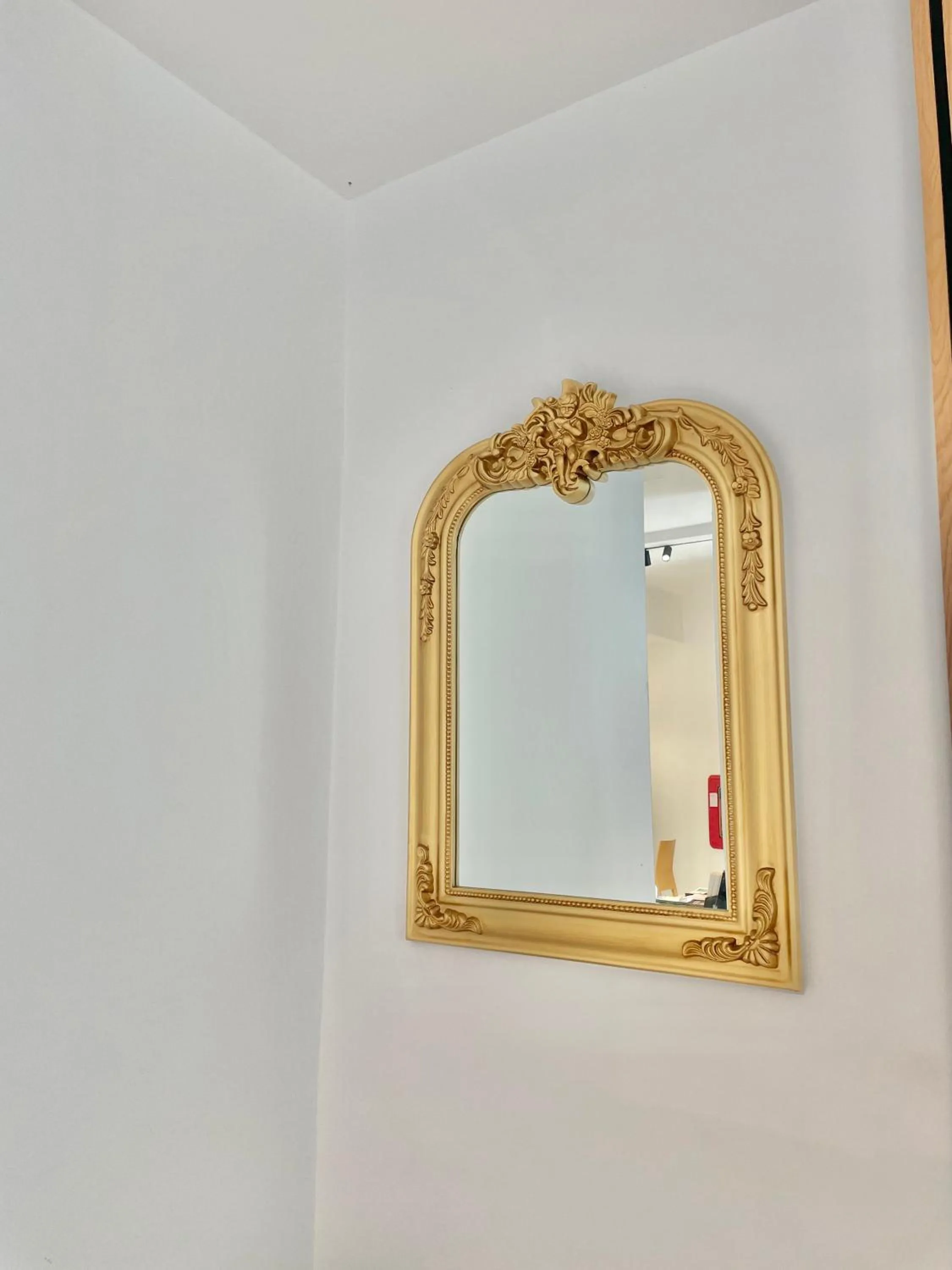 Decorative detail in Hotel Tirreno