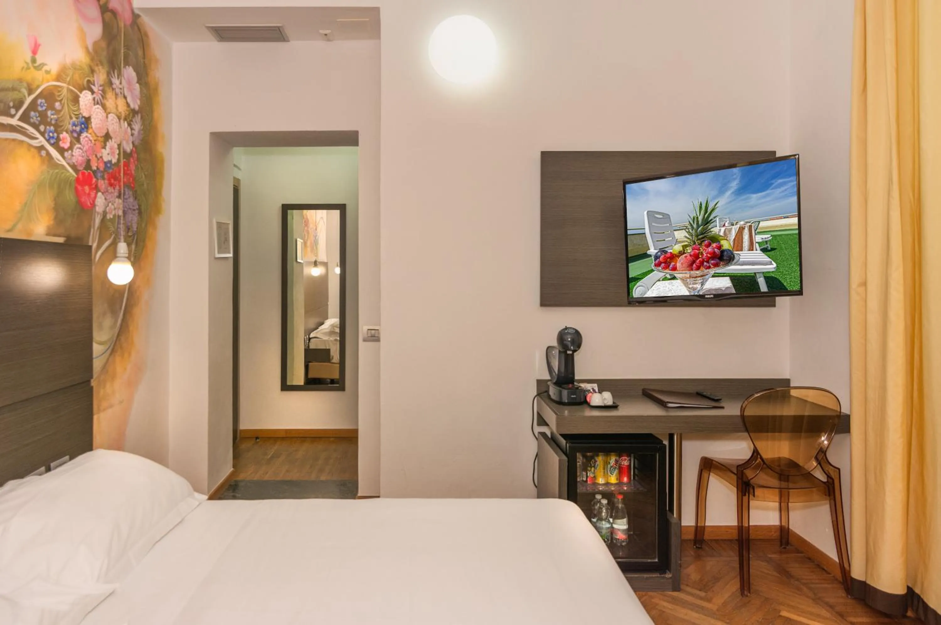 Bedroom, Bed in Hotel Tirreno