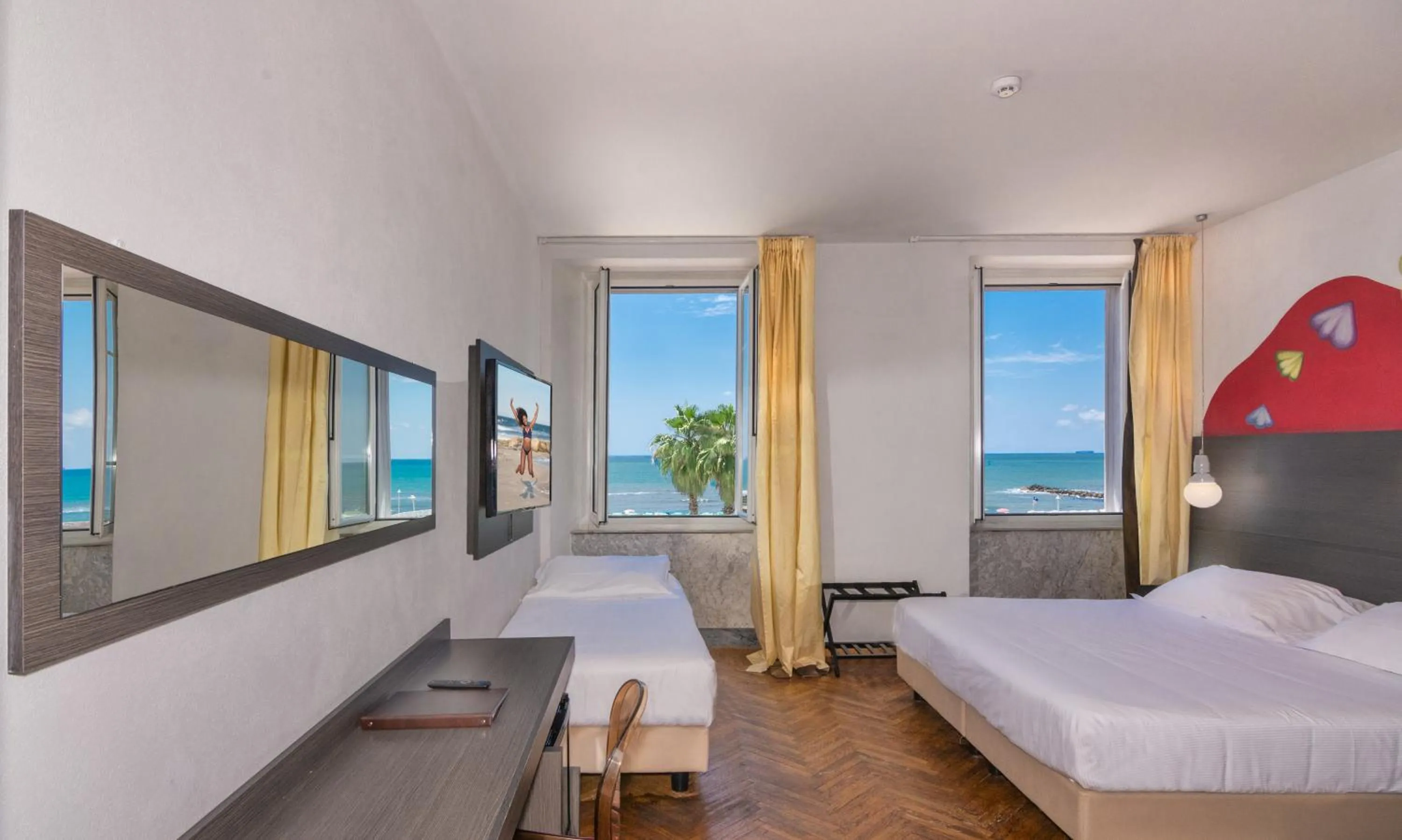 Bedroom, Bed in Hotel Tirreno