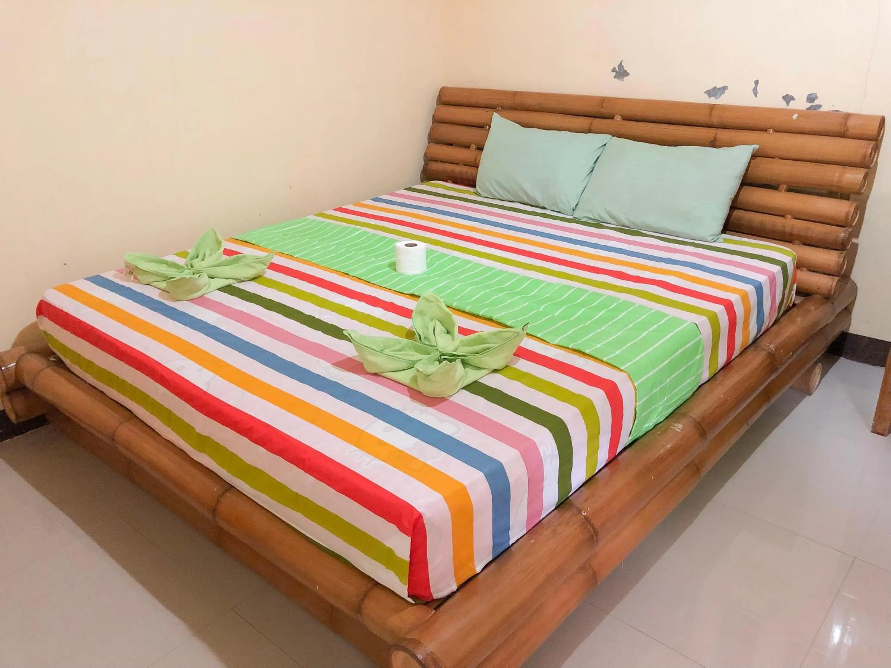 Bed in Ging Ging Homes Alona Beach