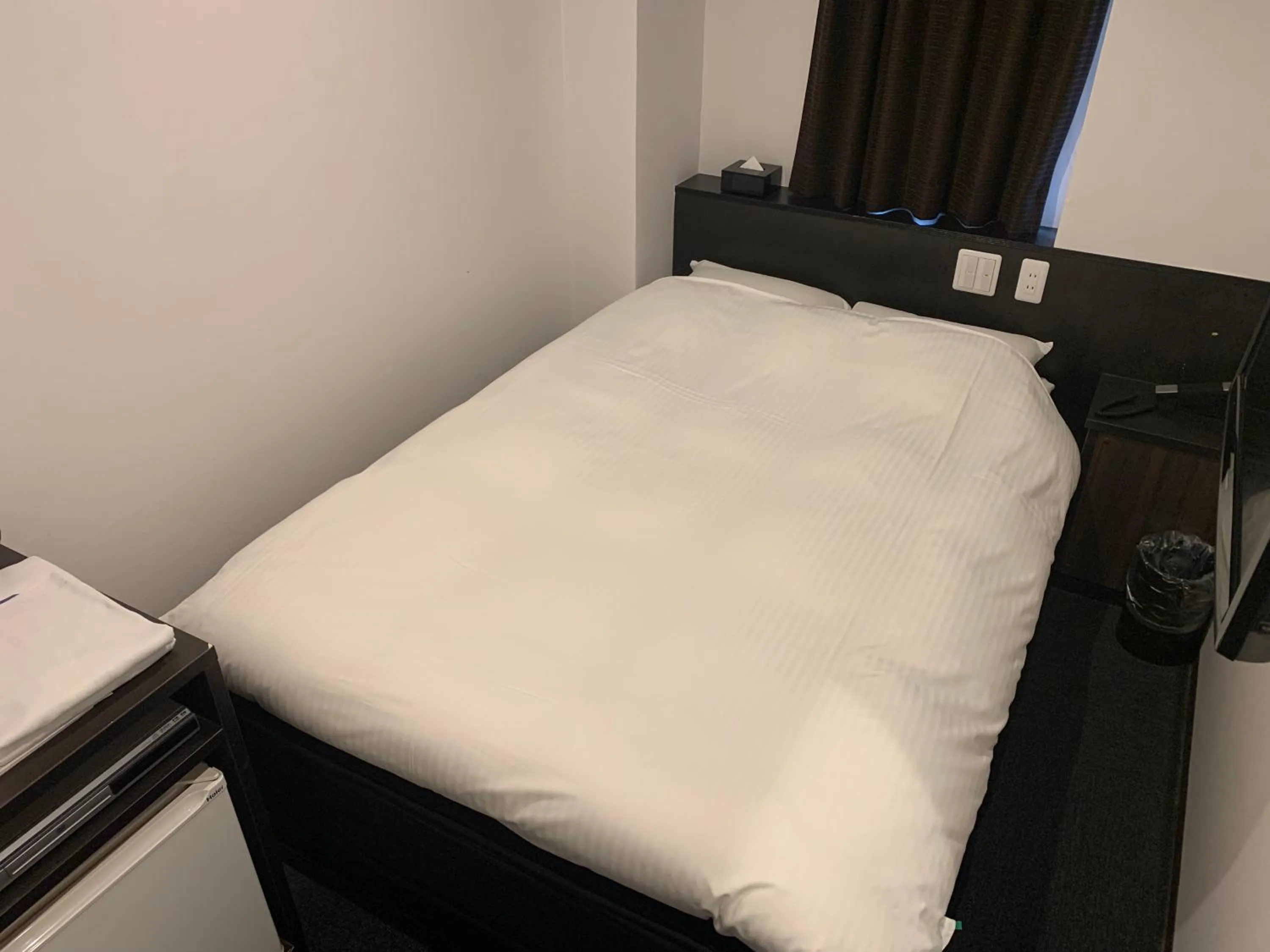Bed in Nagoyaeki Access Hotel