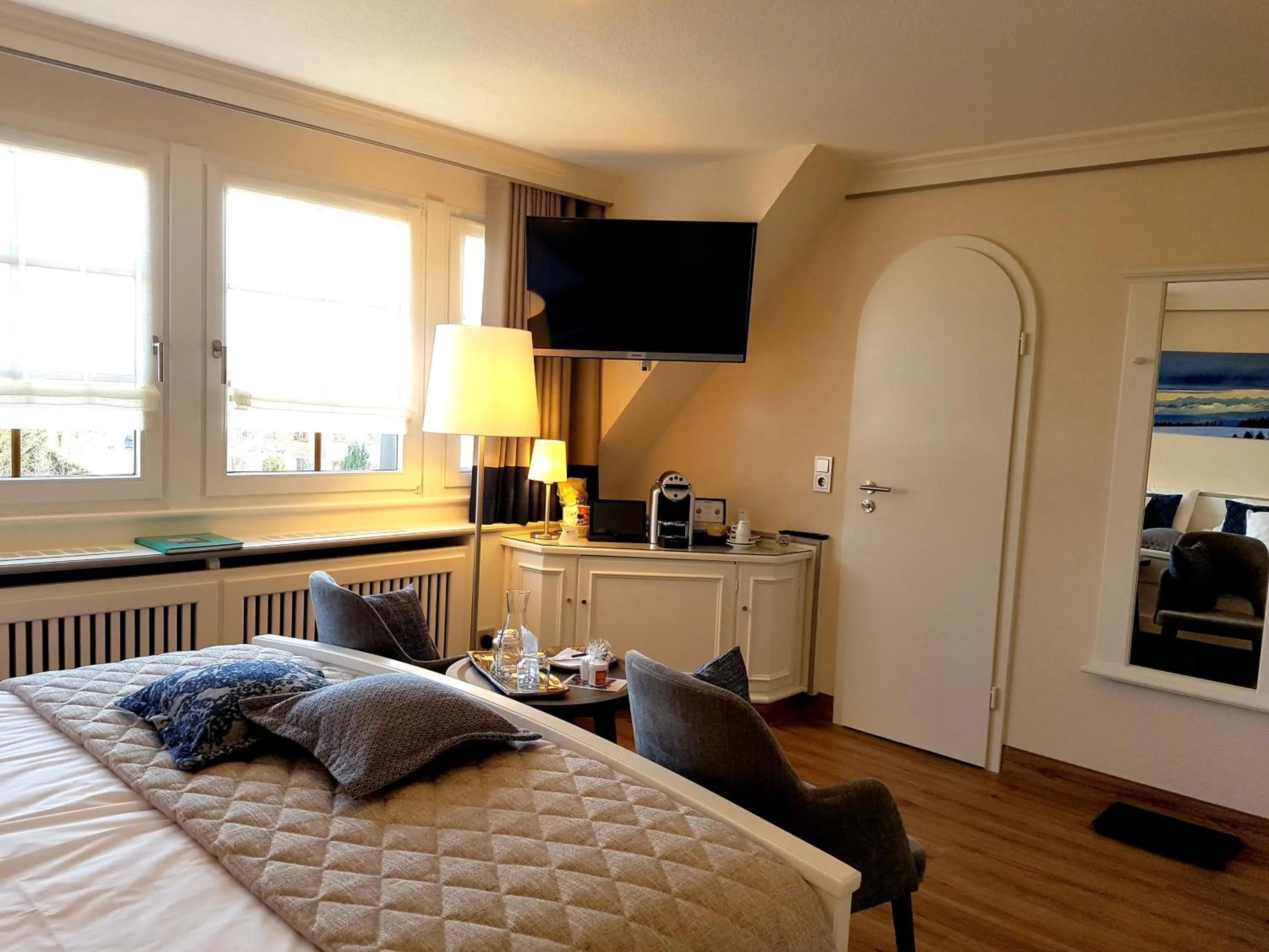Photo of the whole room, Bed in Bio- und Wellnesshotel Alpenblick