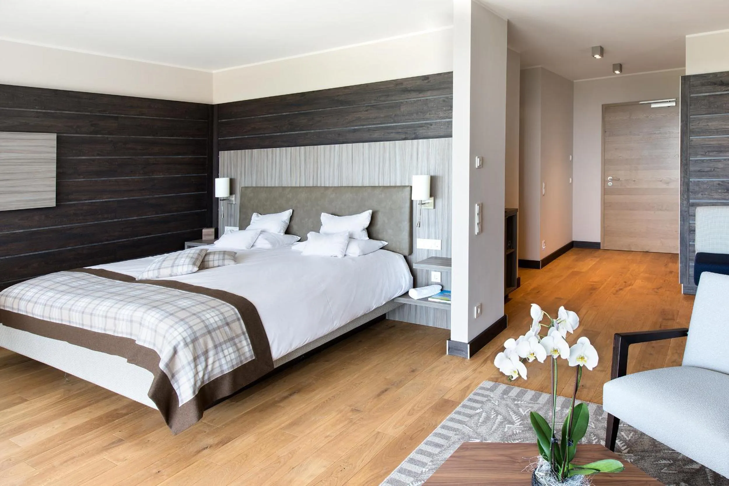 Photo of the whole room, Bed in Bio- und Wellnesshotel Alpenblick