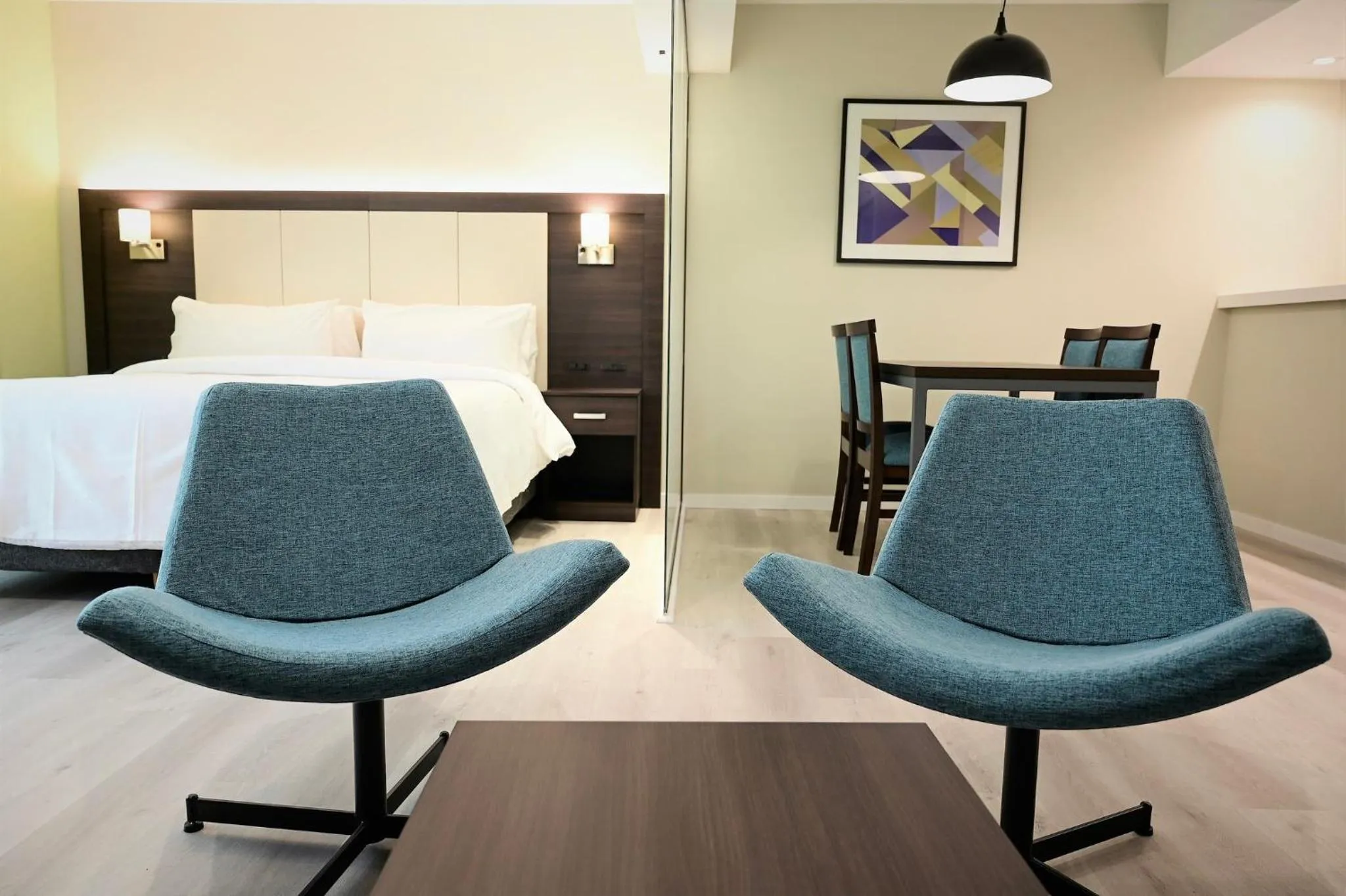 Photo of the whole room, Bed in Holiday Inn Express Rosario by IHG