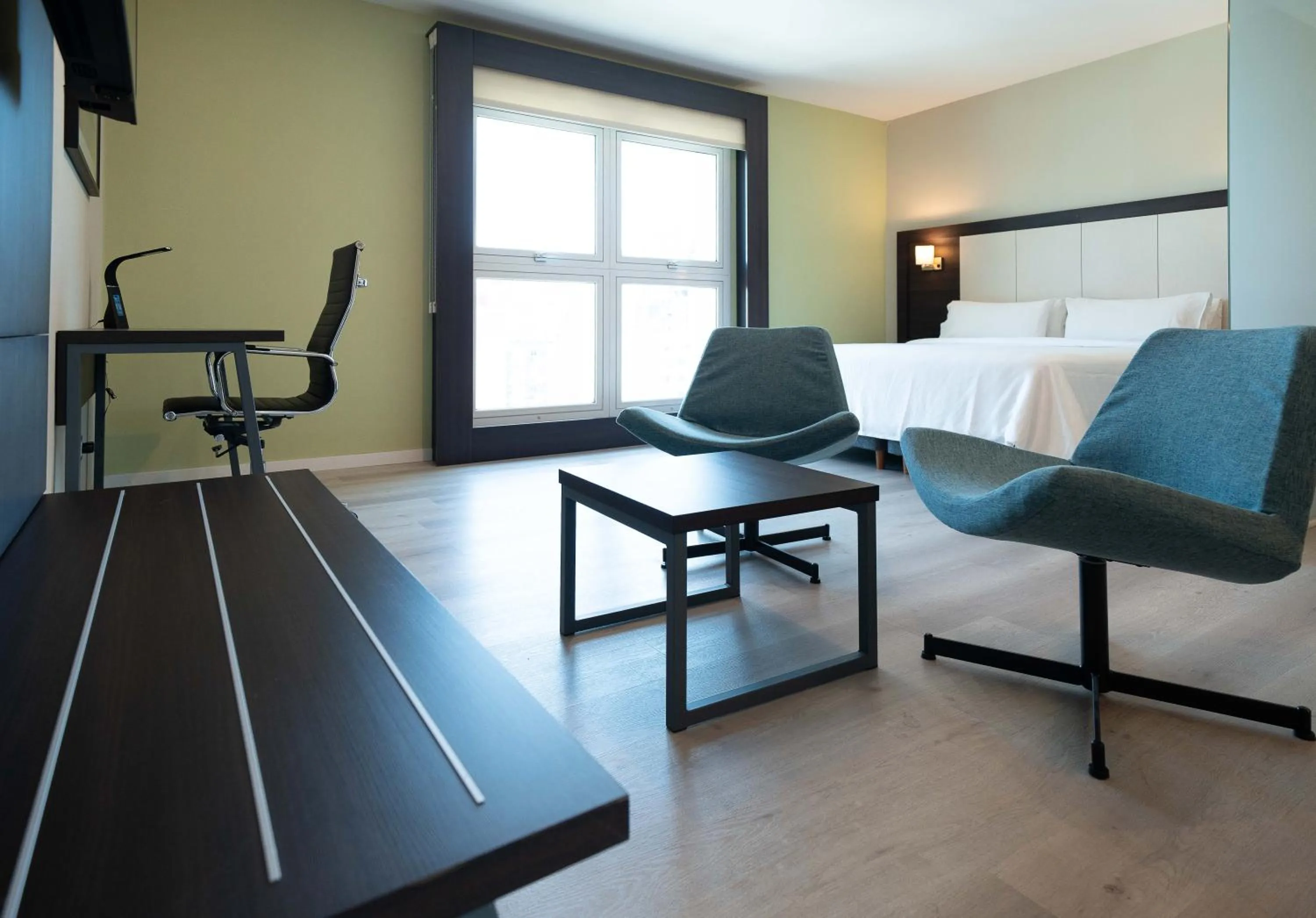 City view in Holiday Inn Express Rosario by IHG