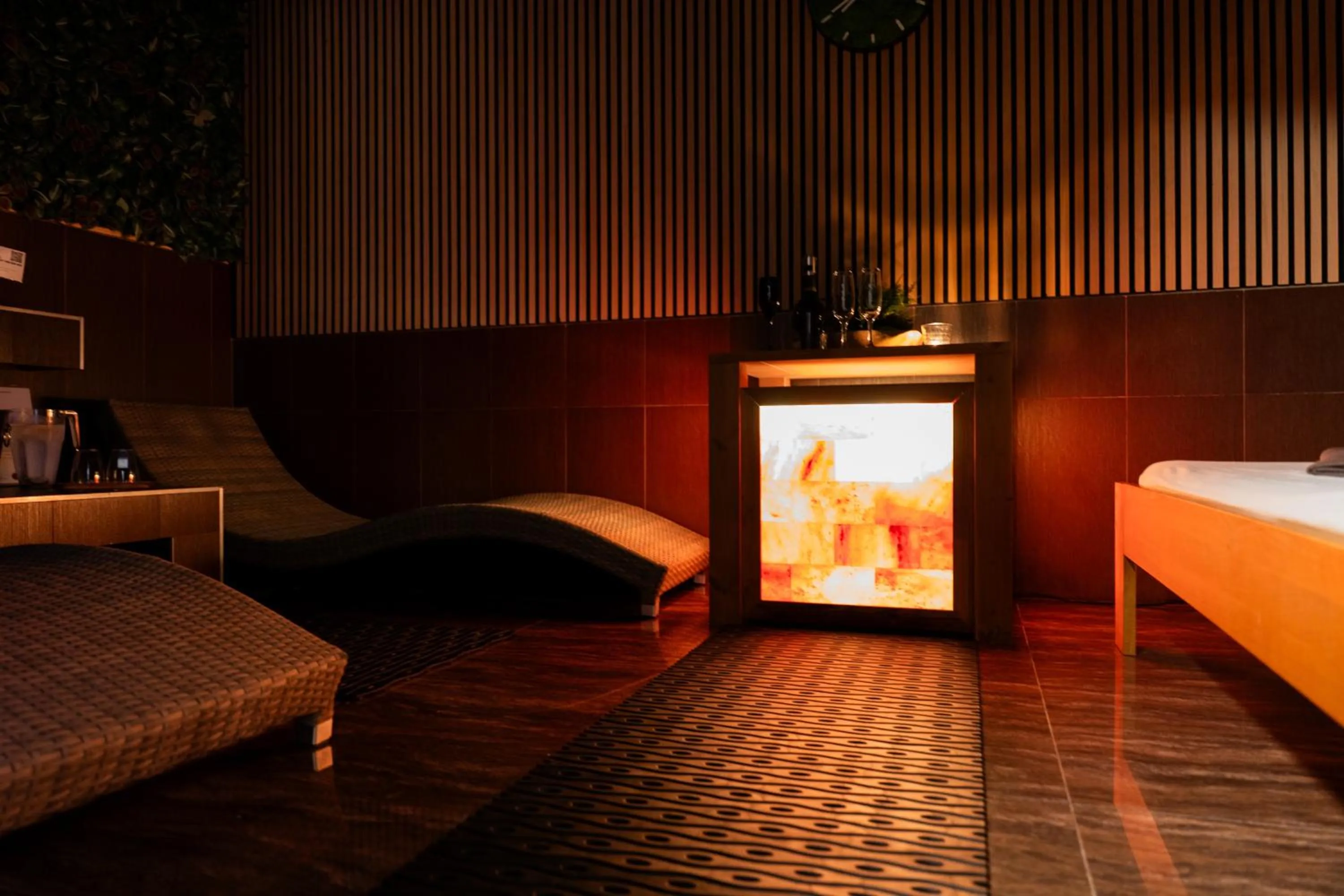 Spa and wellness centre/facilities, Bed in PREMIUM Business Hotel Bratislava