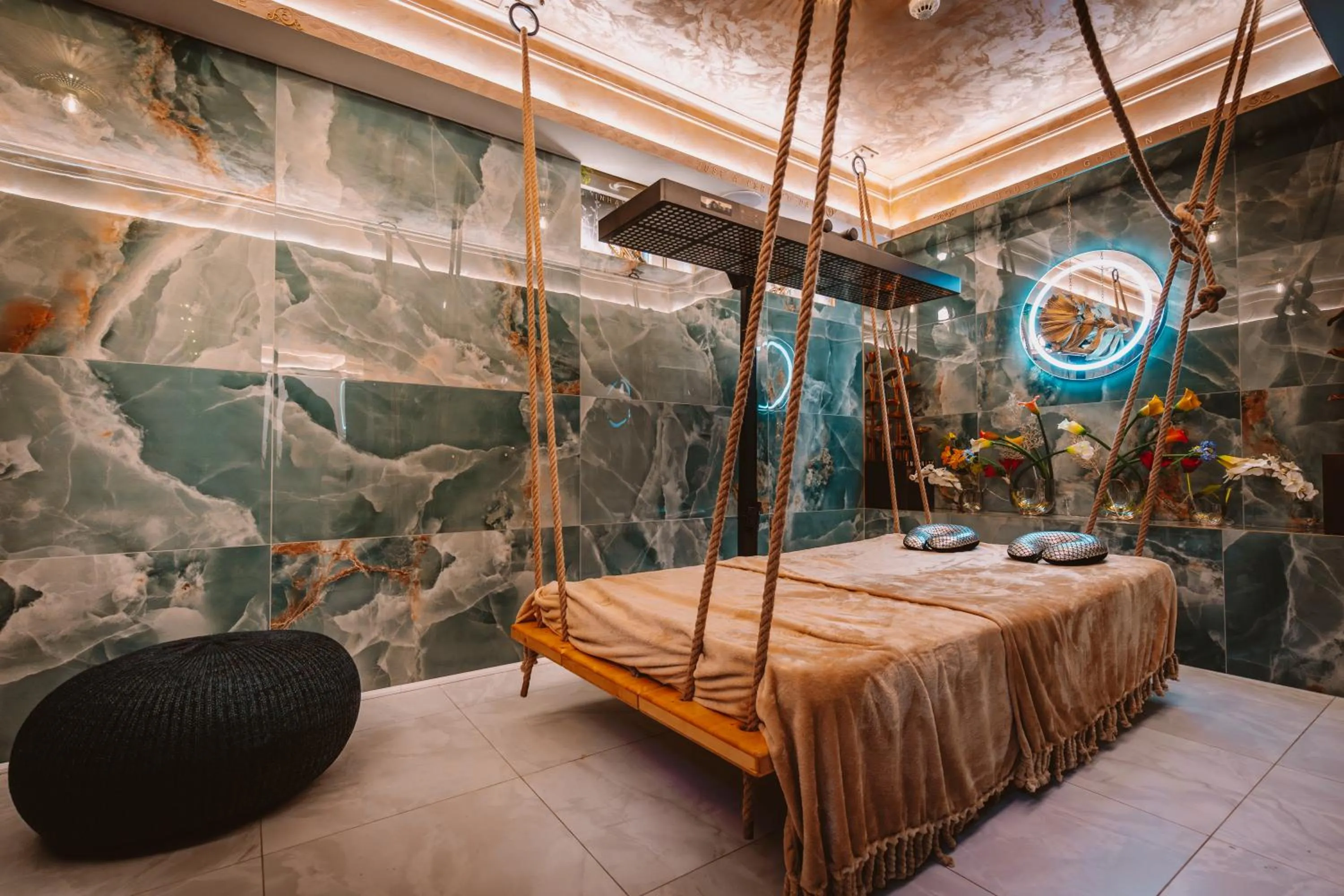 Spa and wellness centre/facilities, Bed in PREMIUM Business Hotel Bratislava