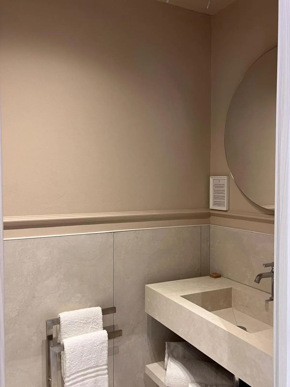 Bathroom in Hotel Villa Cheli