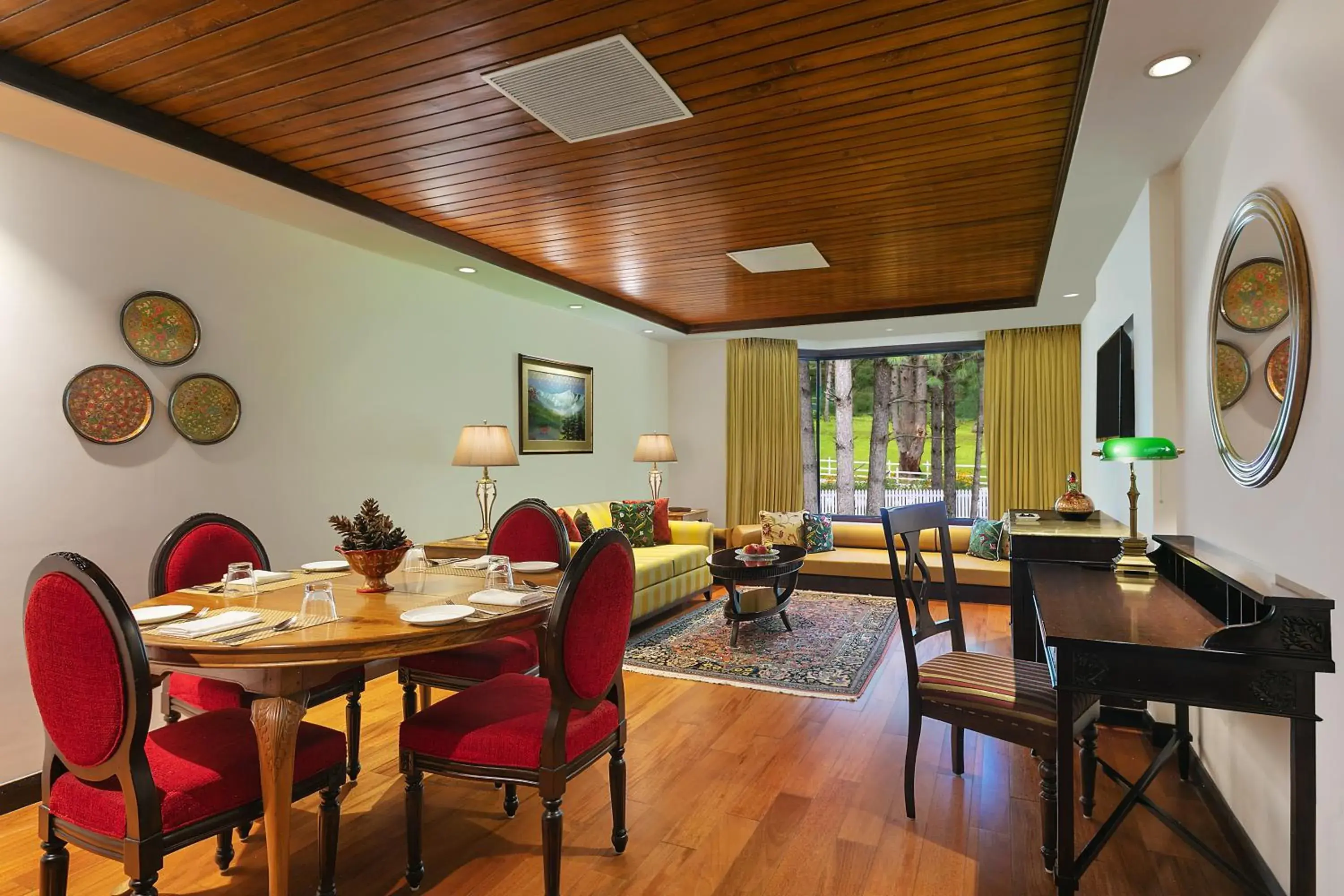 Suite in Welcomhotel by ITC Hotels, Pine N Peak, Pahalgam Suite in Welcomhotel by ITC Hotels, Pine N Peak, Pahalgam