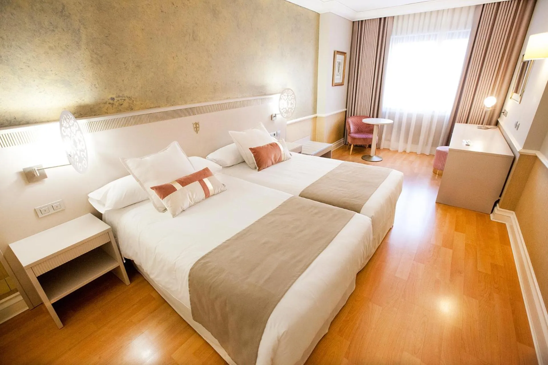 Bed in Hotel Alfonso VIII