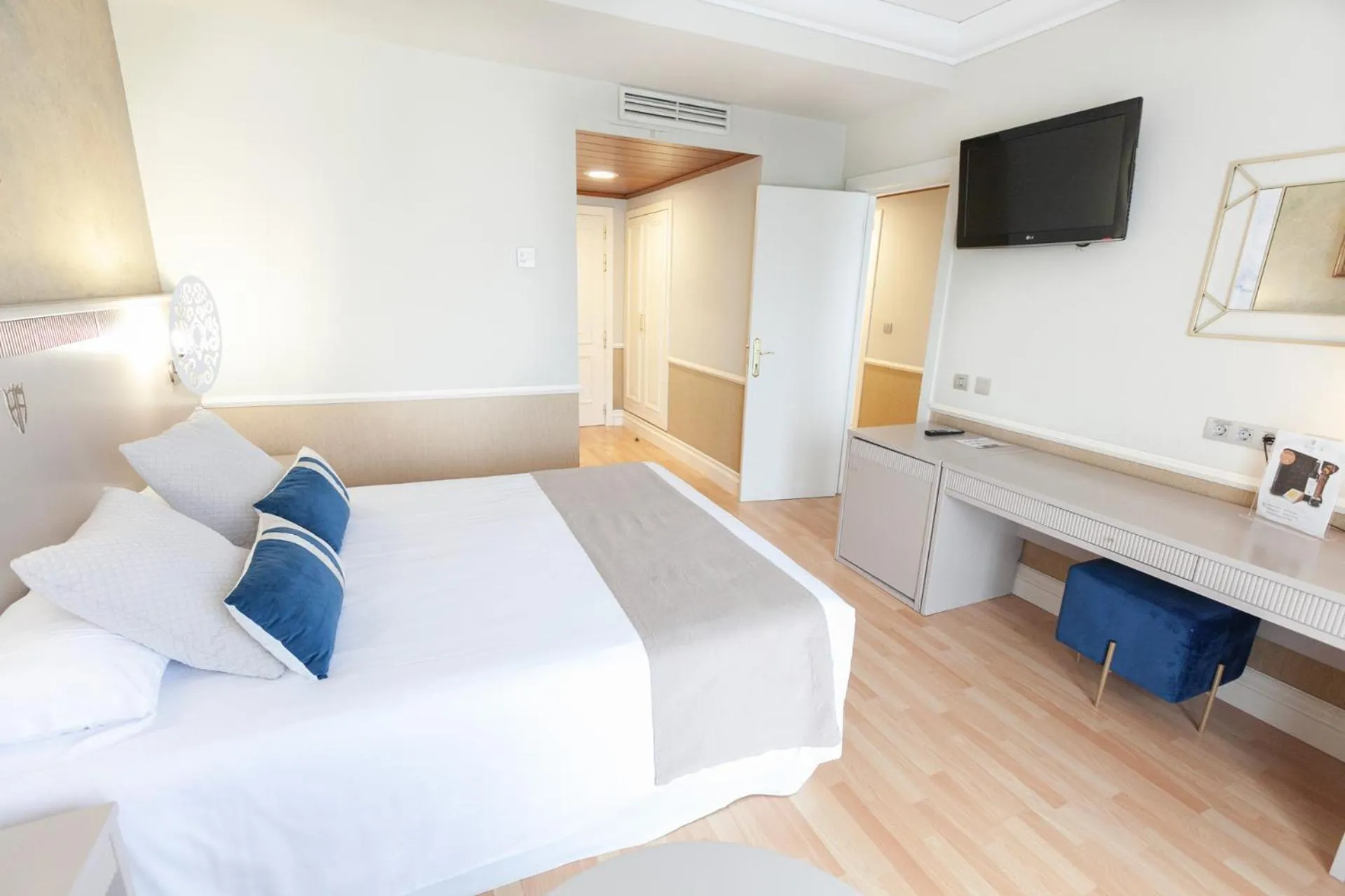 Bed in Hotel Alfonso VIII