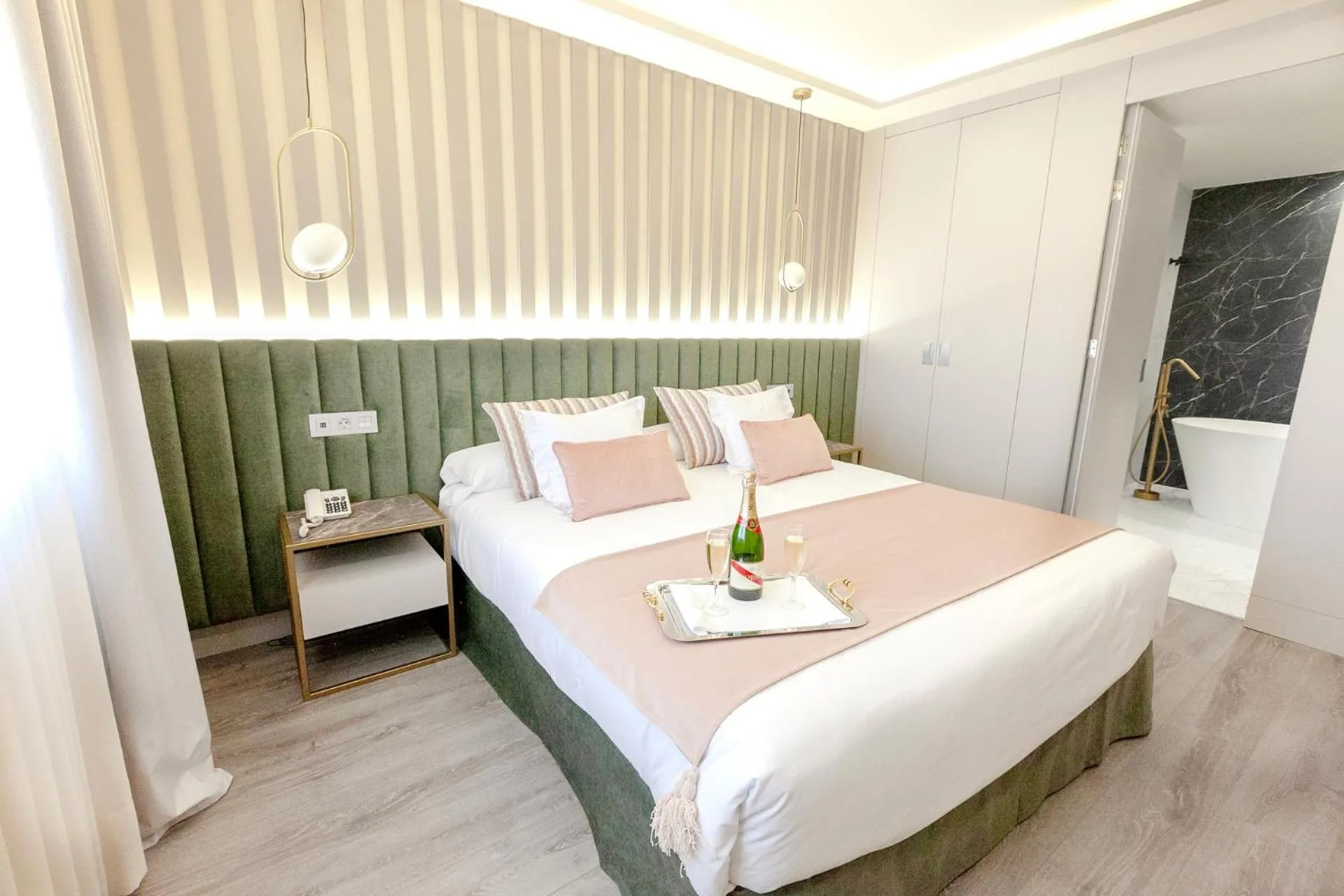 Bed in Hotel Alfonso VIII