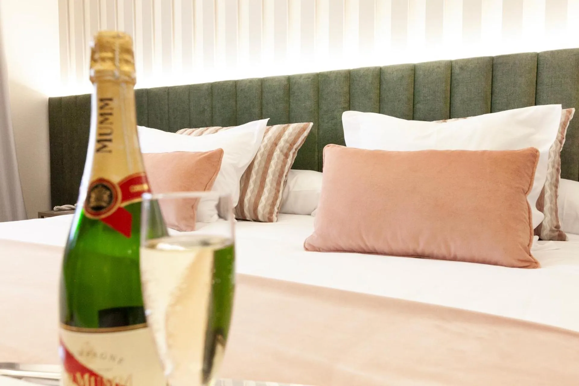 Bed in Hotel Alfonso VIII