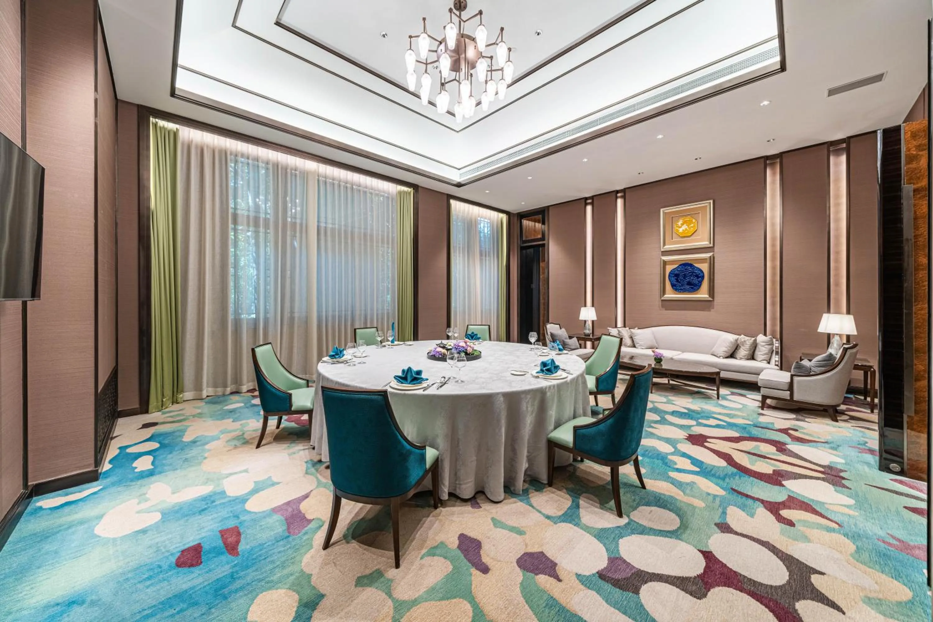 Restaurant/places to eat in Hong Qiao State Guest House