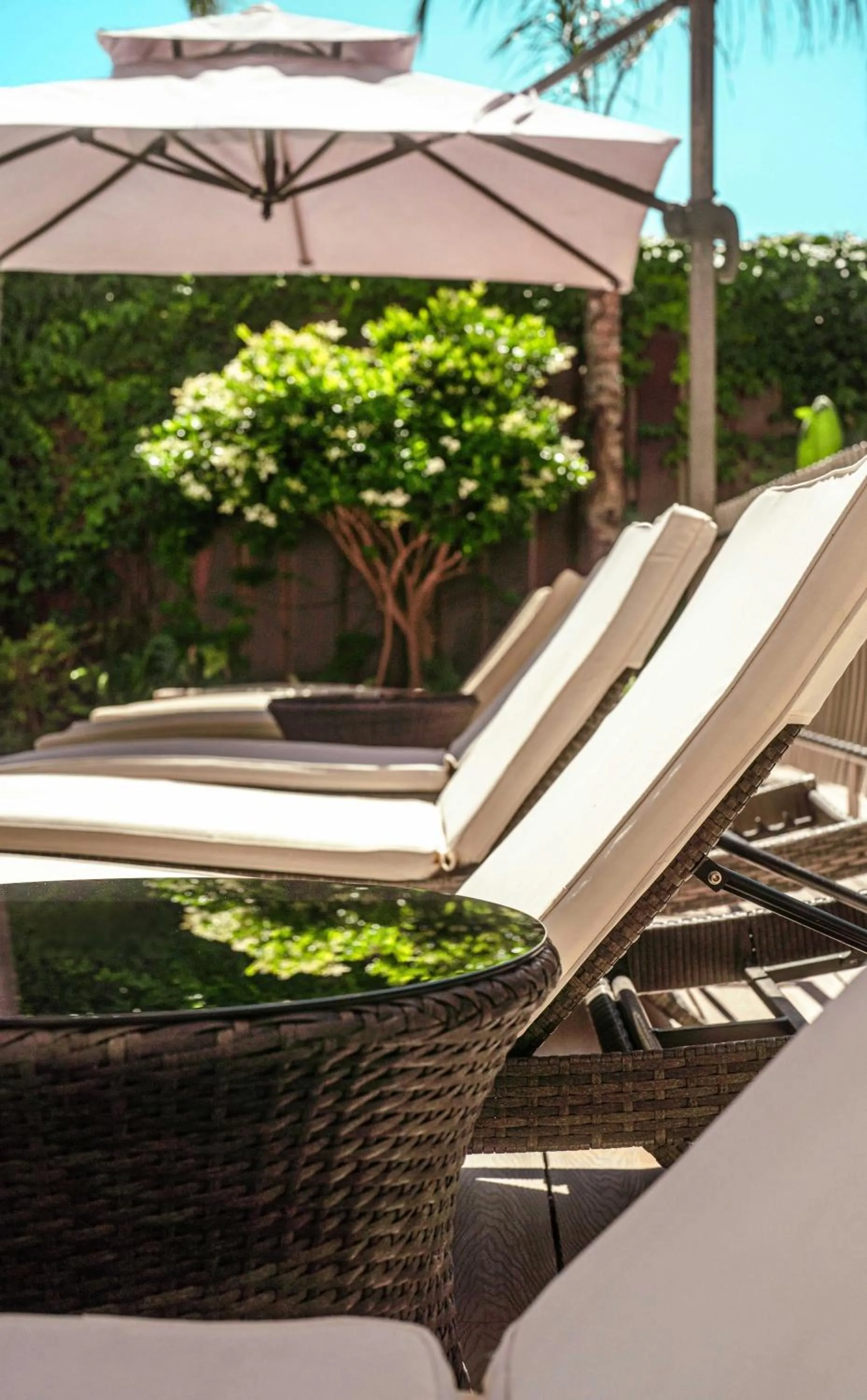 Swimming pool in Holiday Inn Rosario by IHG