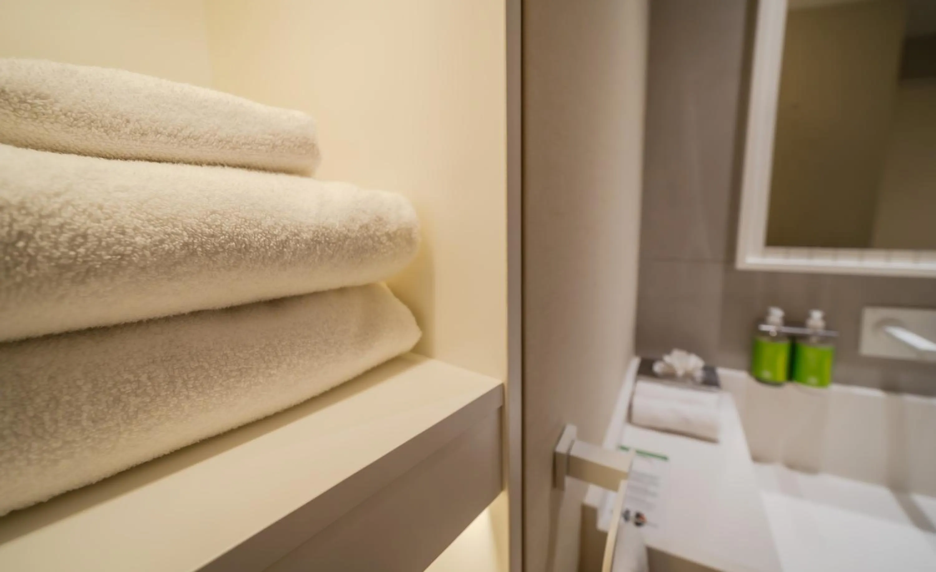 Bathroom in Holiday Inn Rosario by IHG