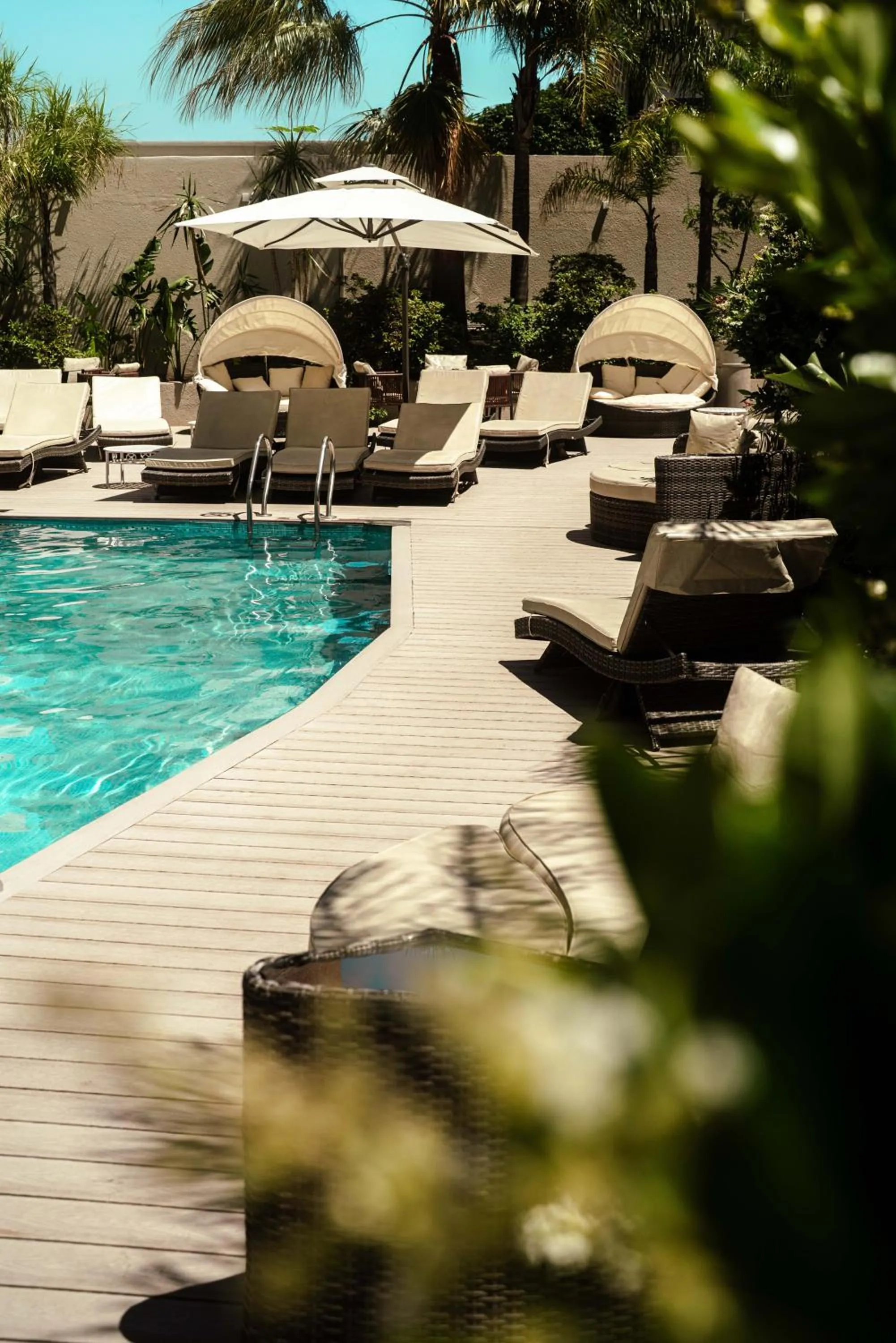 Swimming pool in Holiday Inn Rosario by IHG