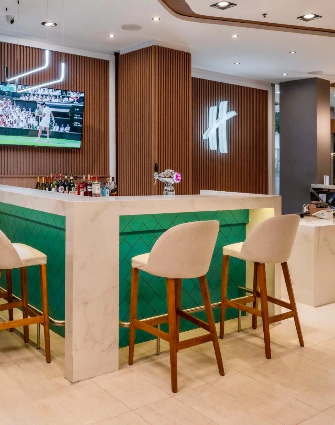 Lobby or reception in Holiday Inn Rosario by IHG