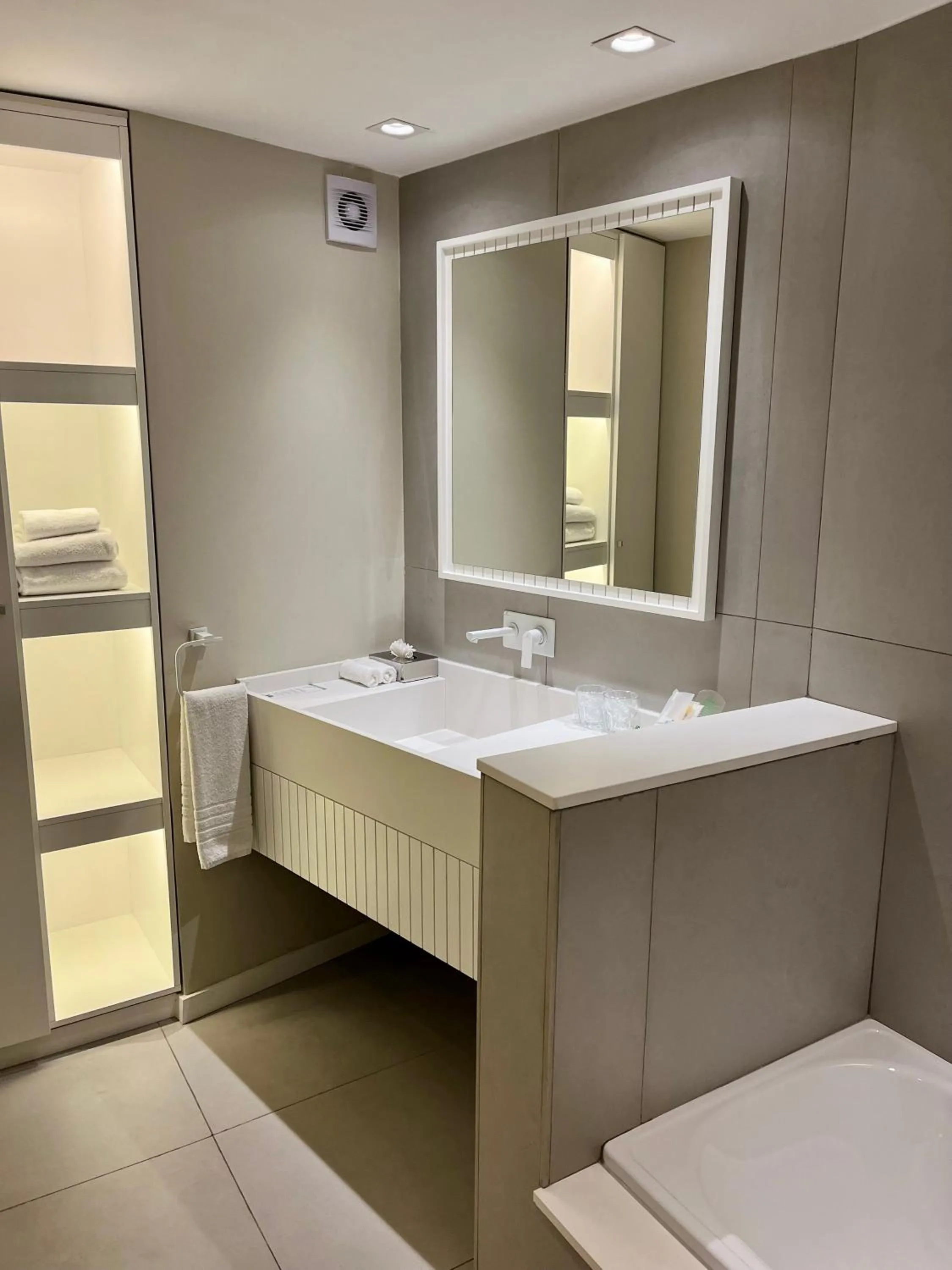 Property building in Holiday Inn Rosario by IHG