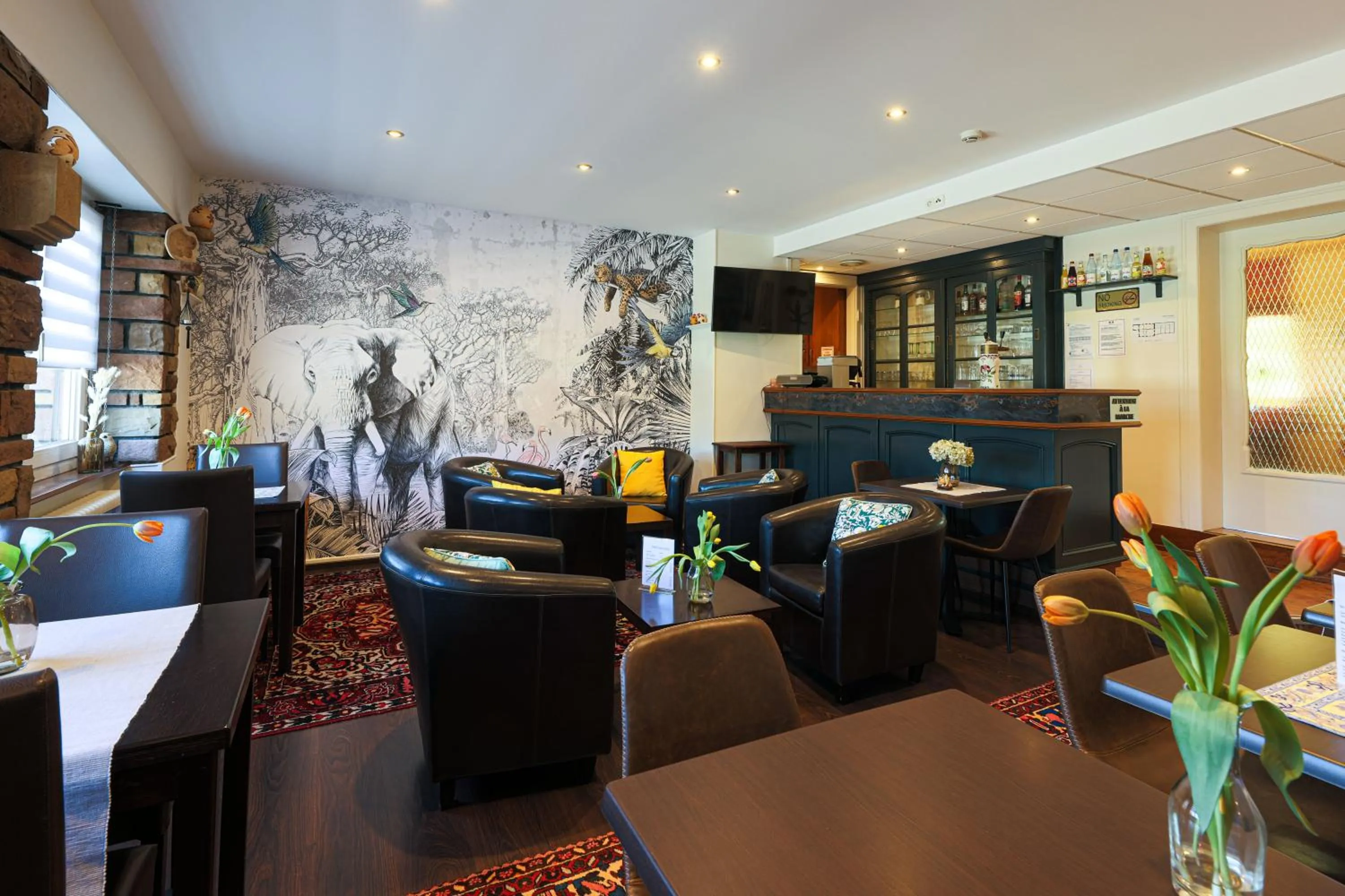 Lounge or bar in Hôtel Deybach