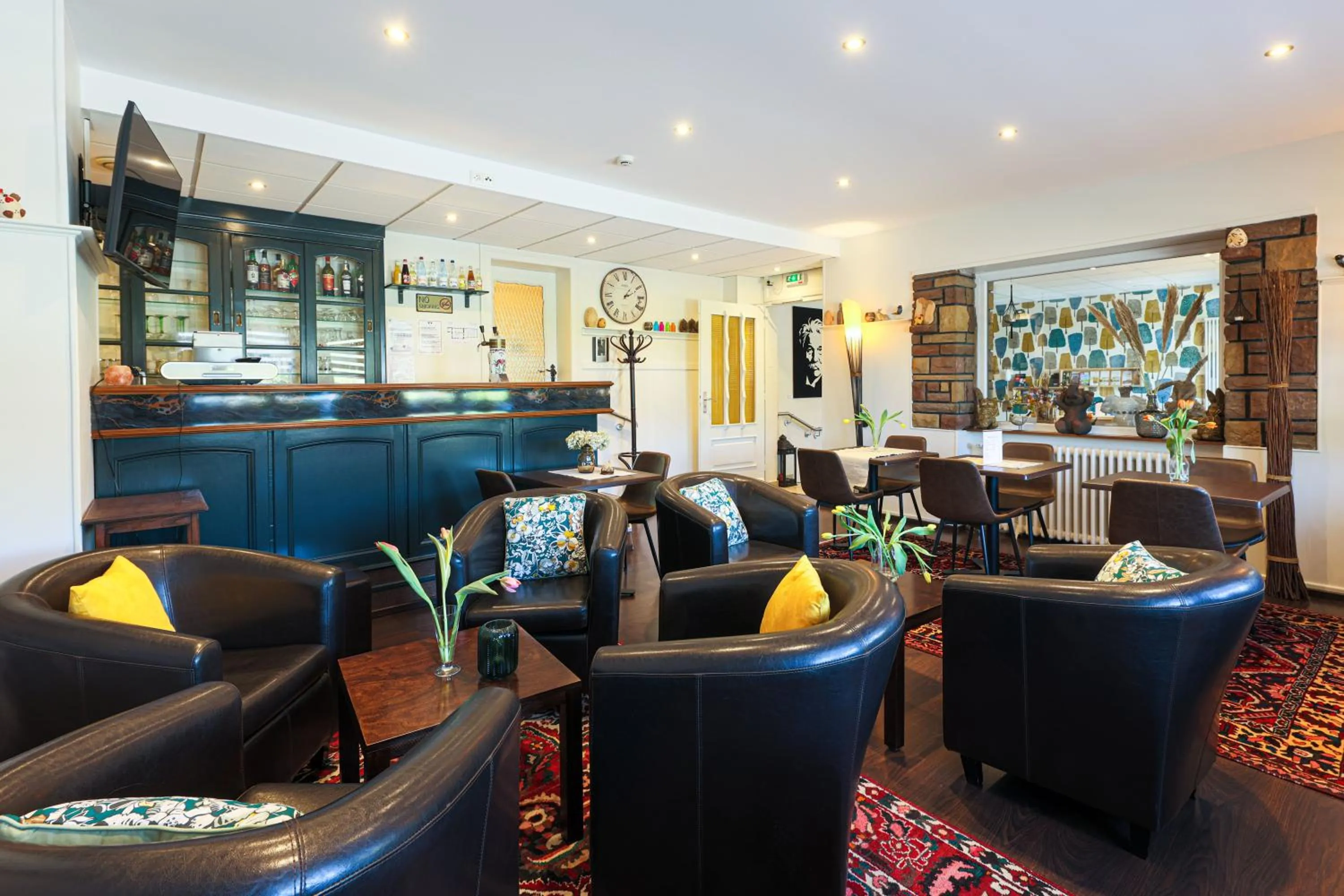 Lounge or bar in Hôtel Deybach
