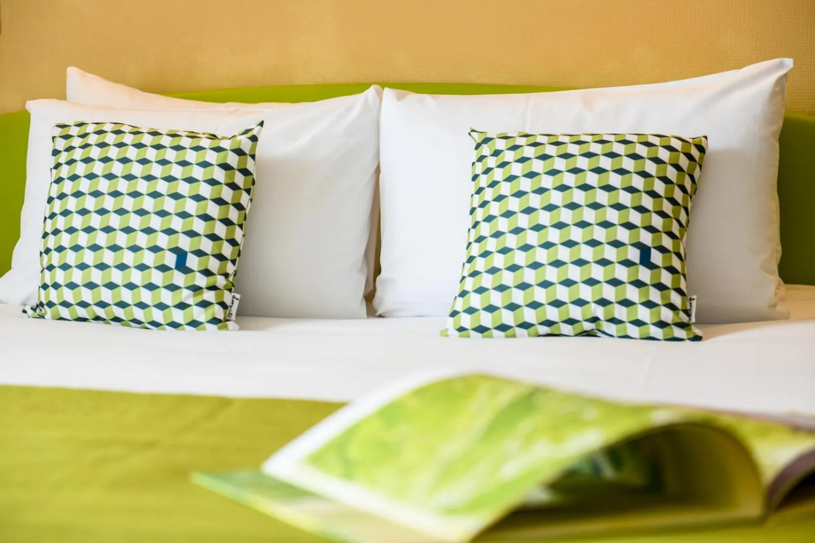 Decorative detail, Bed in Logis Hotel de France