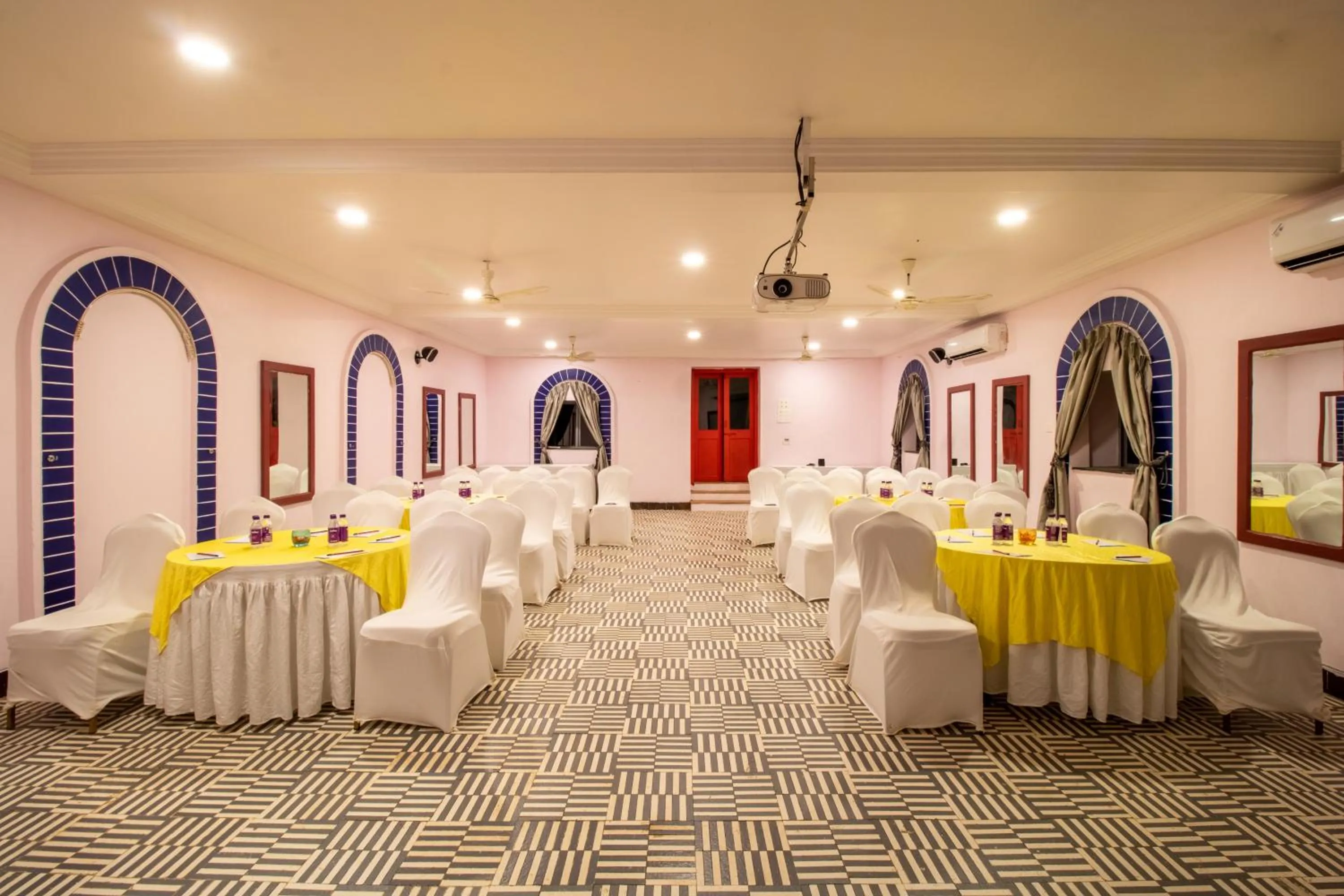 Meeting/conference room in Residency Lake Resort & Spa