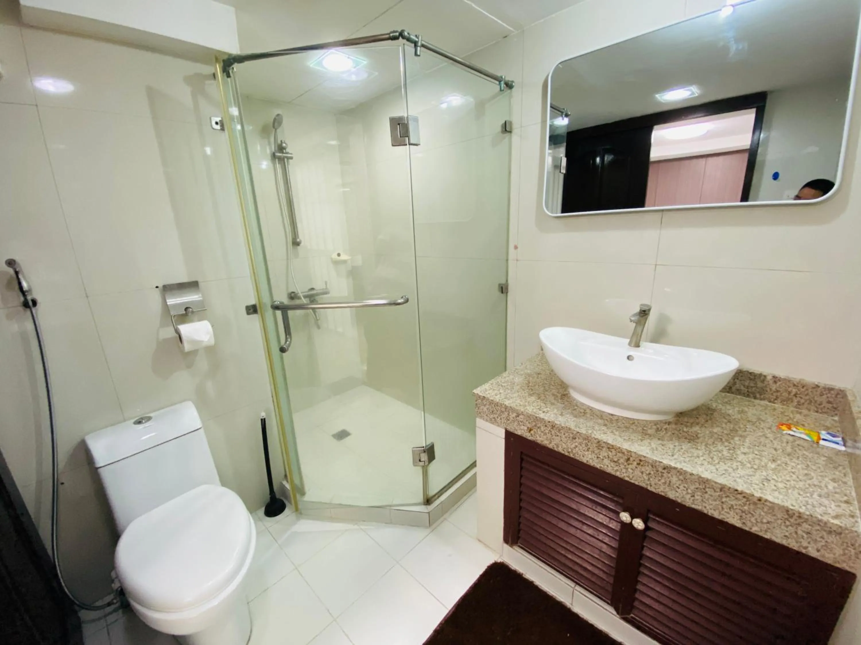 Cebu City Huge Lofts by P&J