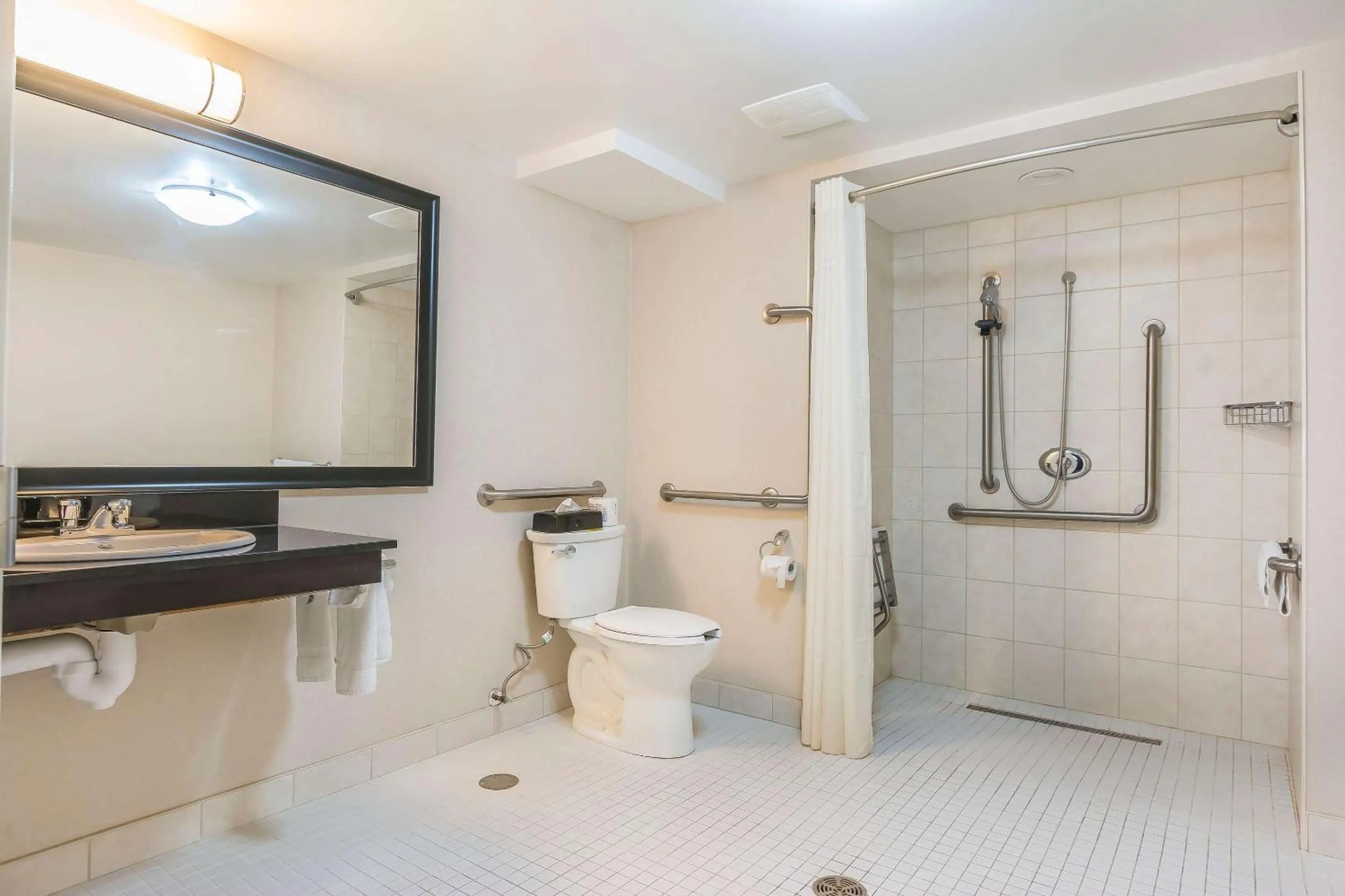 Bedroom in Comfort Inn