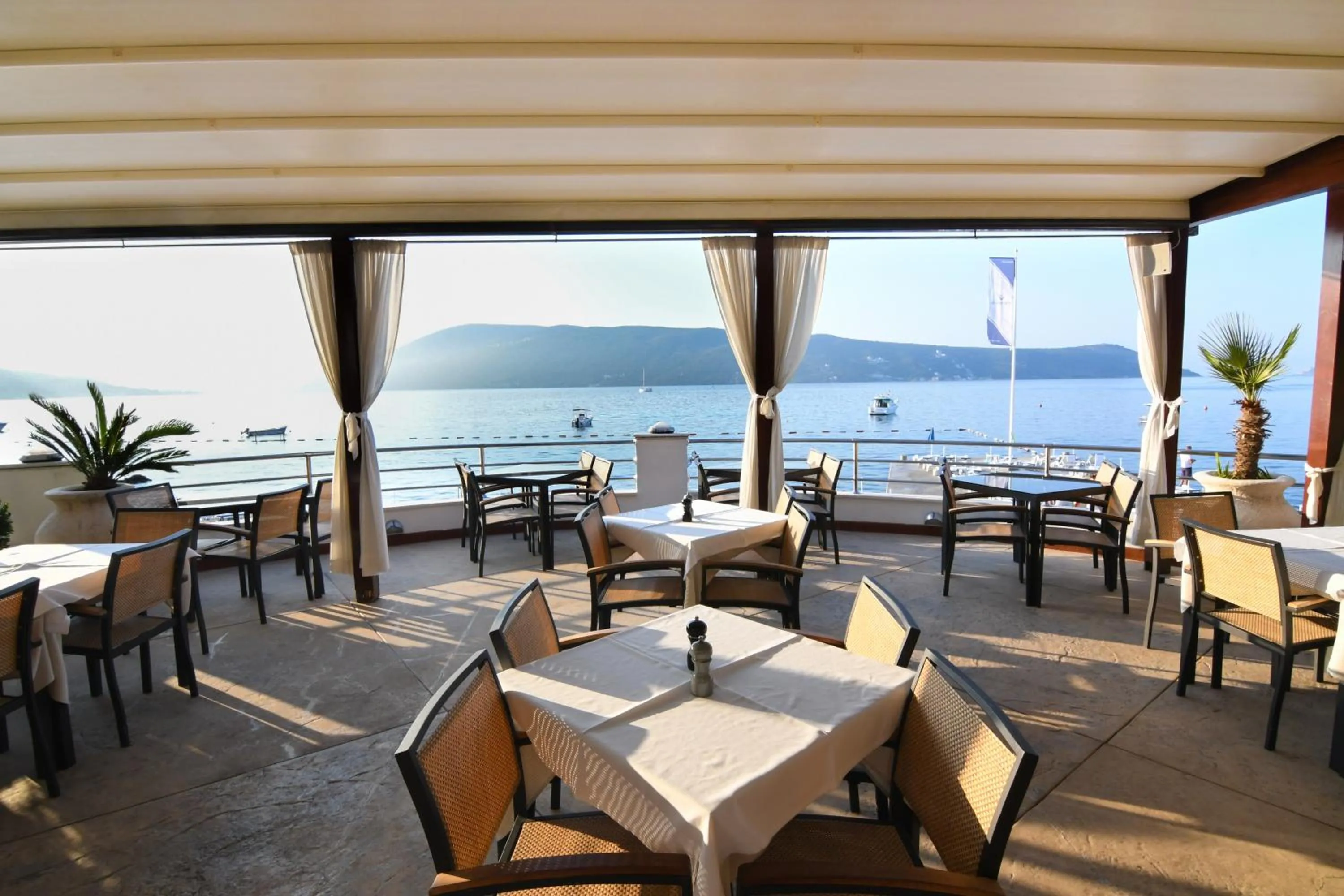 Summer in Hotel Perla