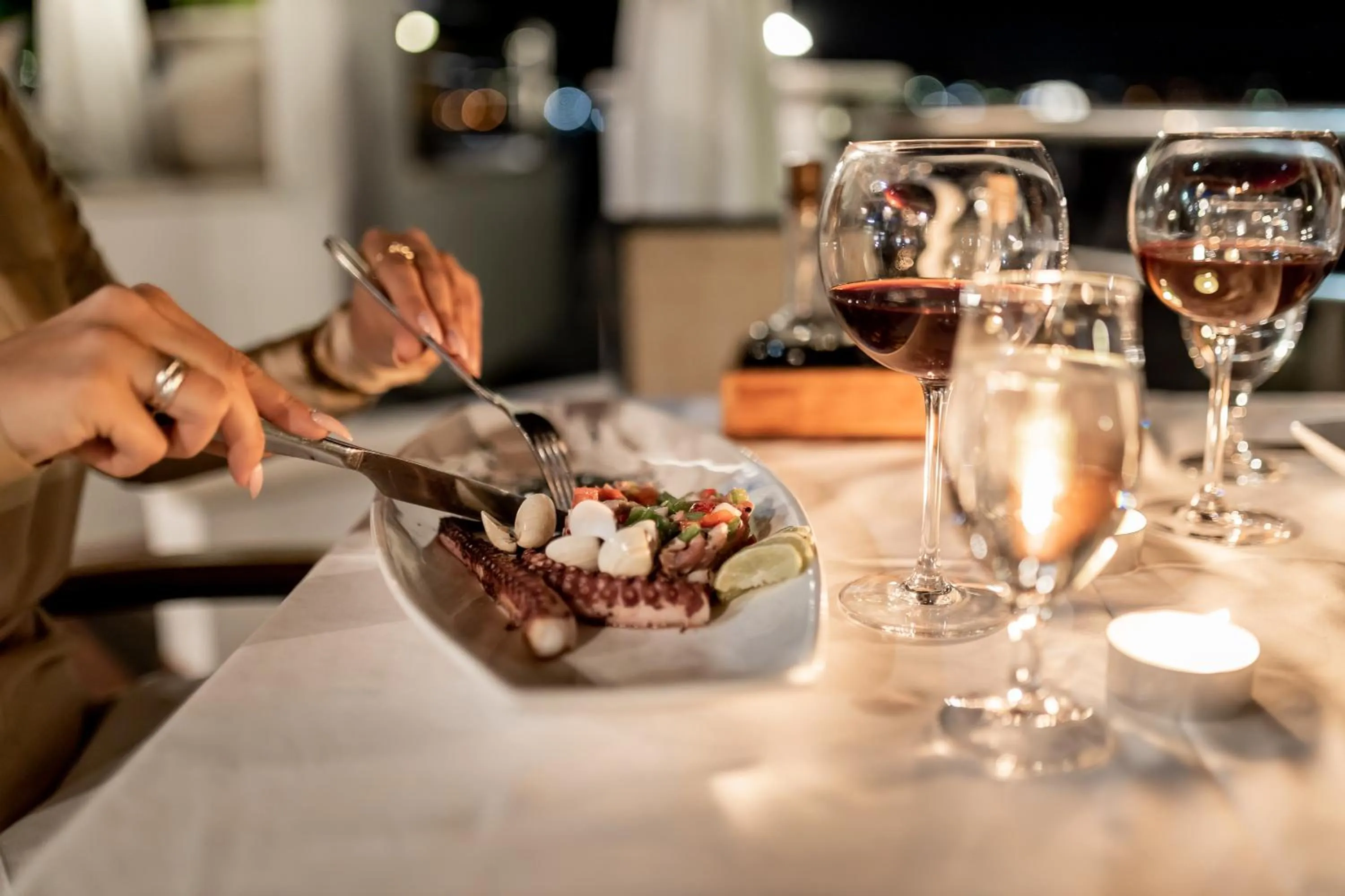 Restaurant/places to eat in Hotel Perla