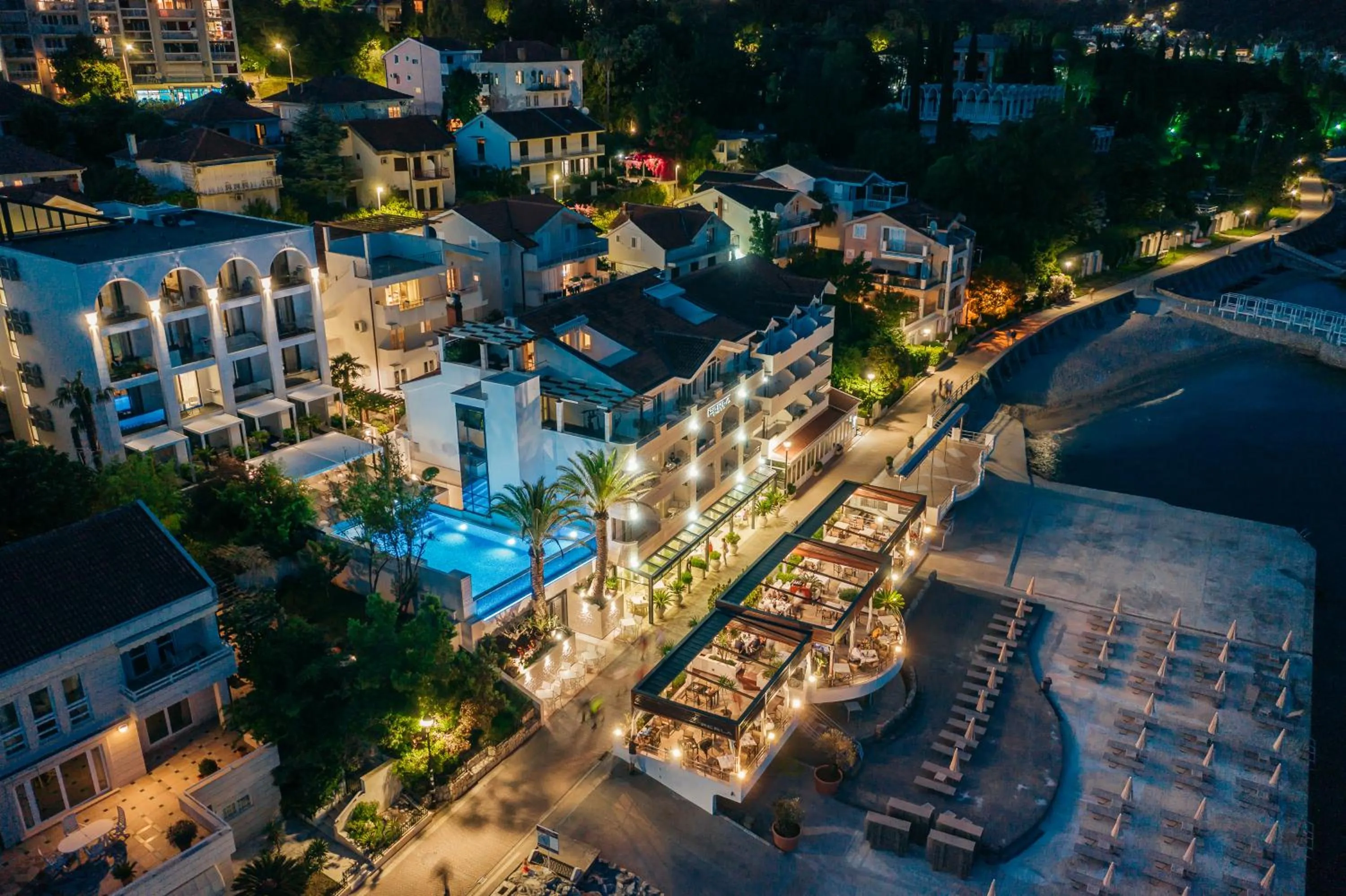 Facade/entrance in Hotel Perla