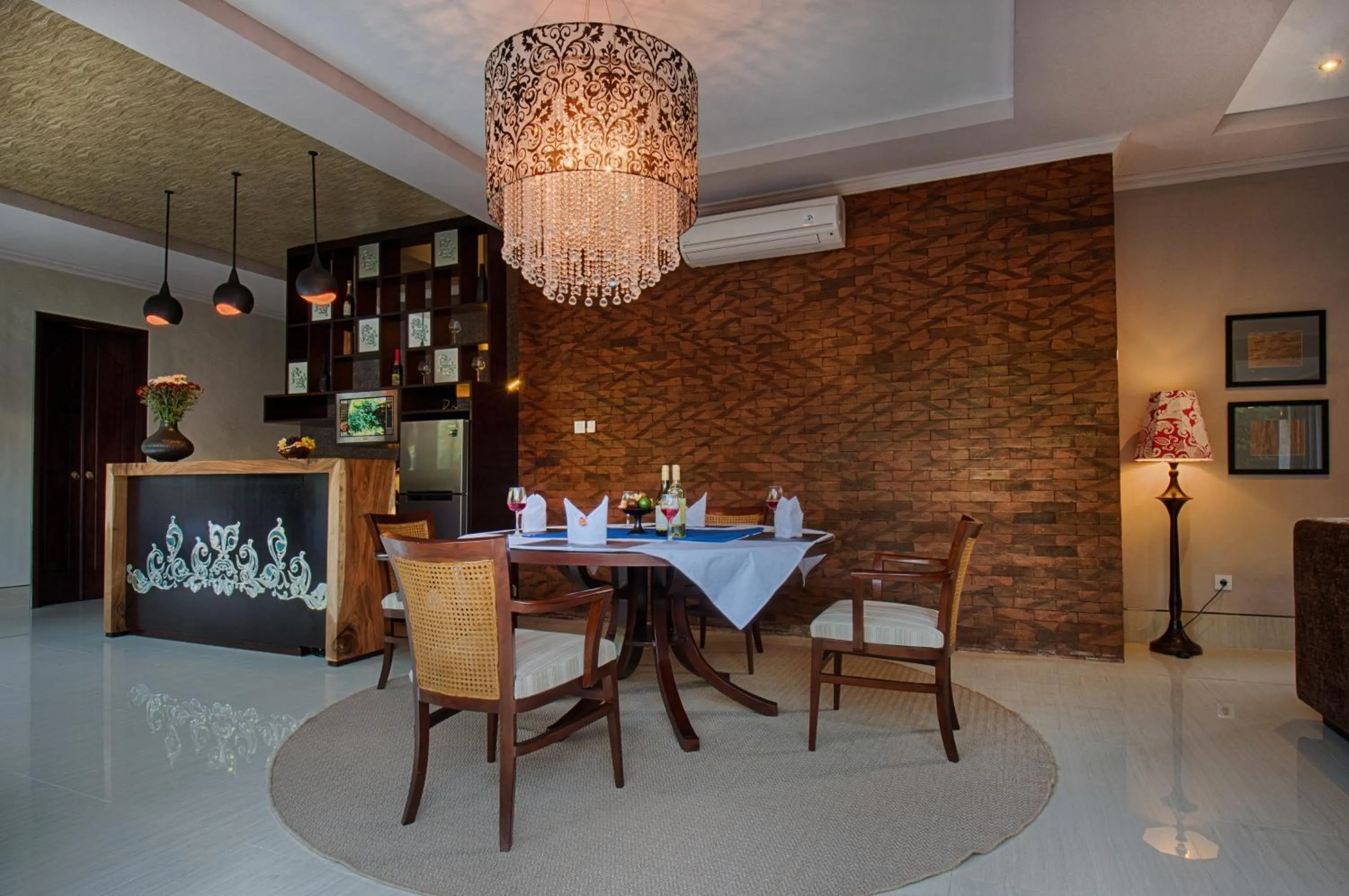 Restaurant/places to eat in Natya Villa Jimbaran