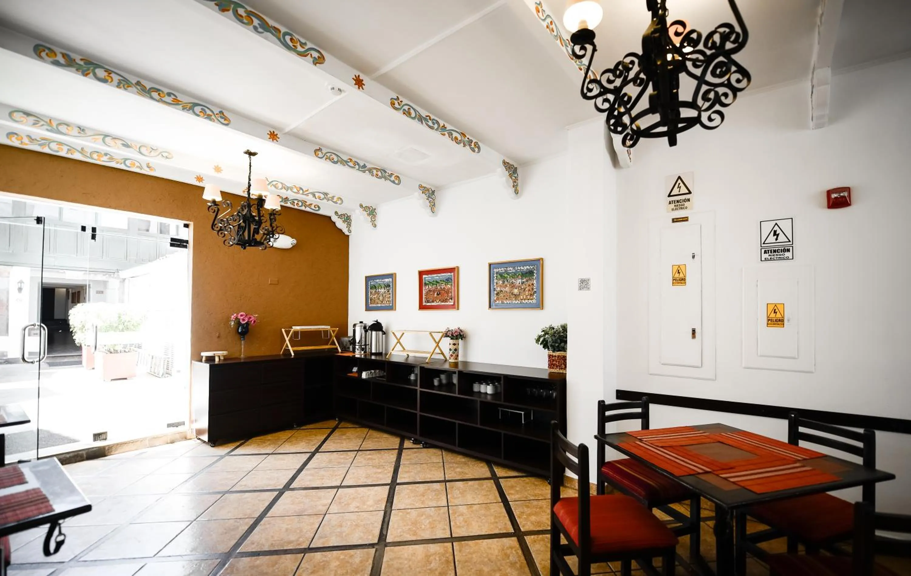 Dining area in Hotel Raymi