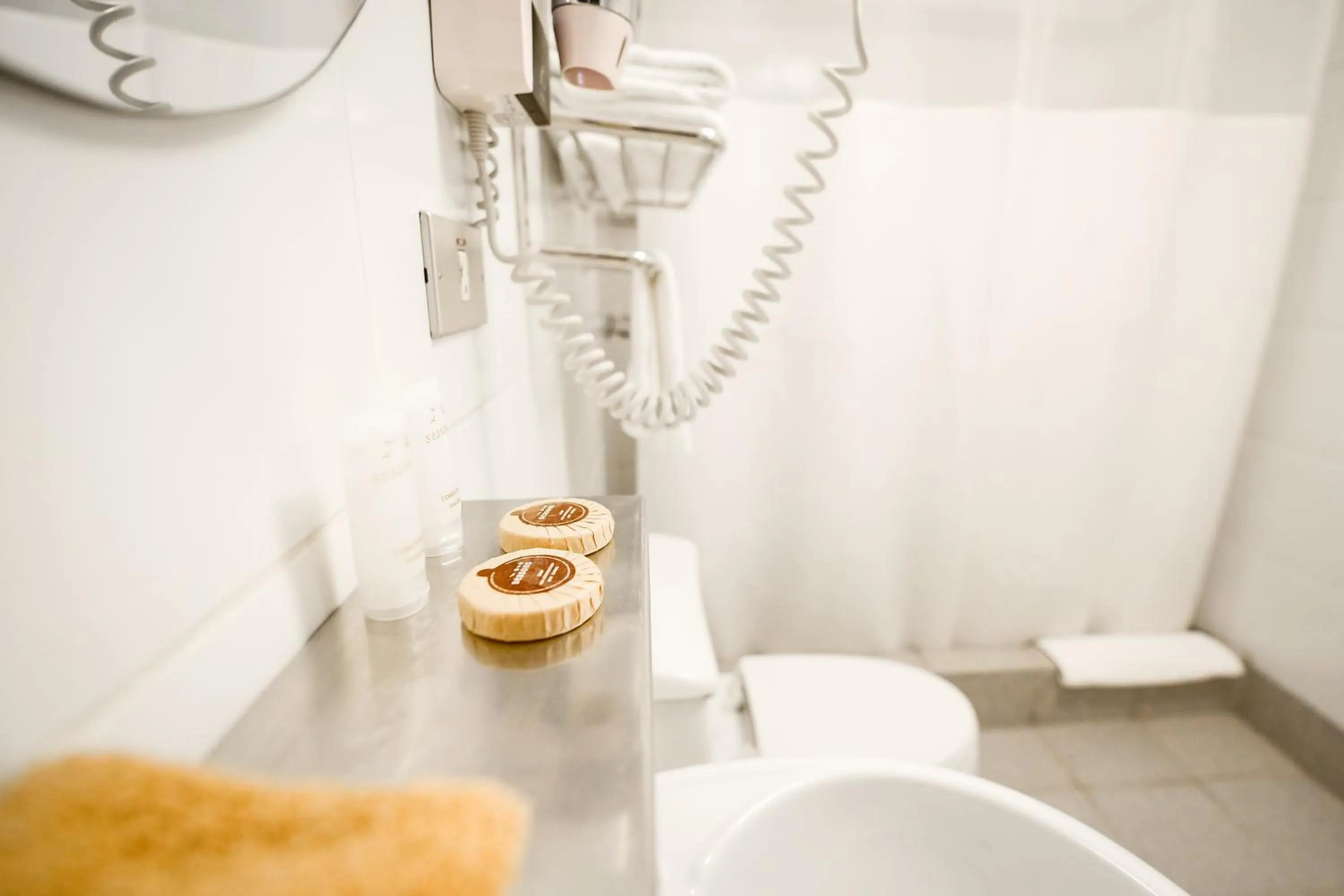 Shower in Hotel Raymi