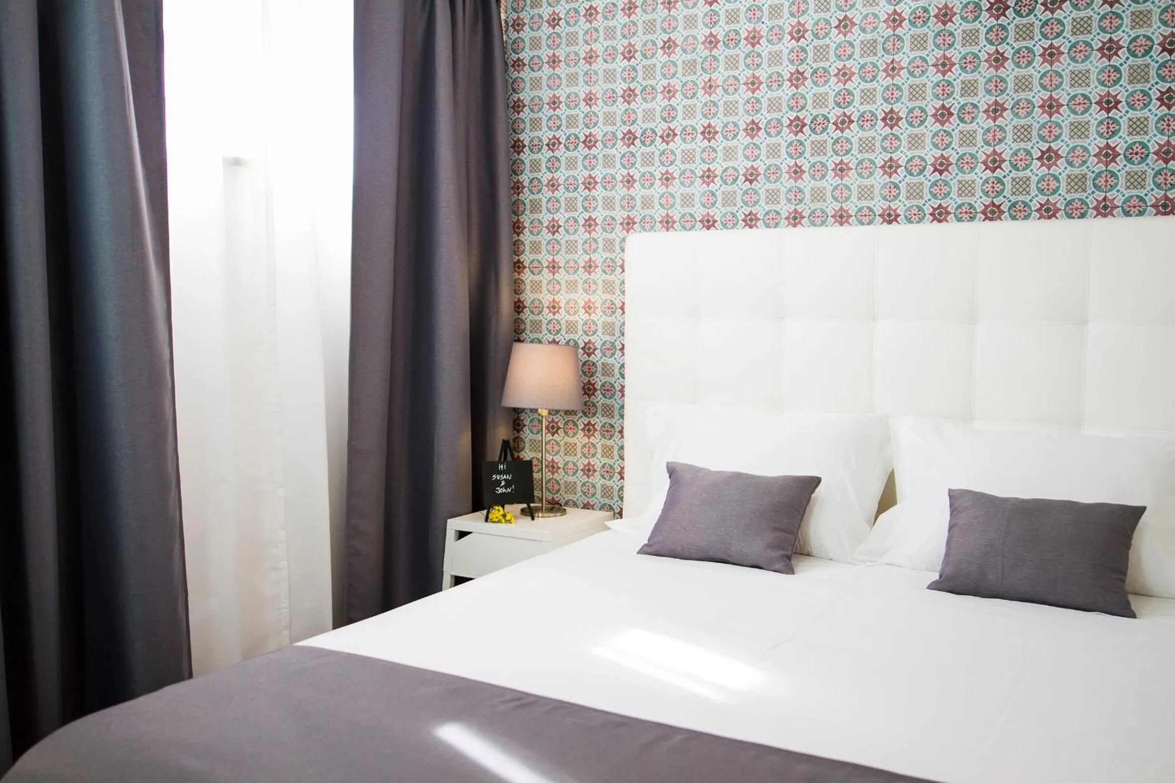 Bedroom, Bed in Art 4 You Cascais Suites