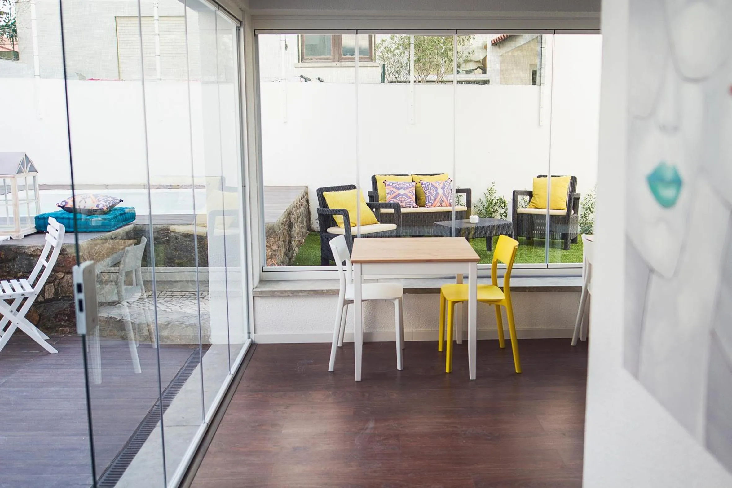 Lounge or bar in Art 4 You Cascais Suites