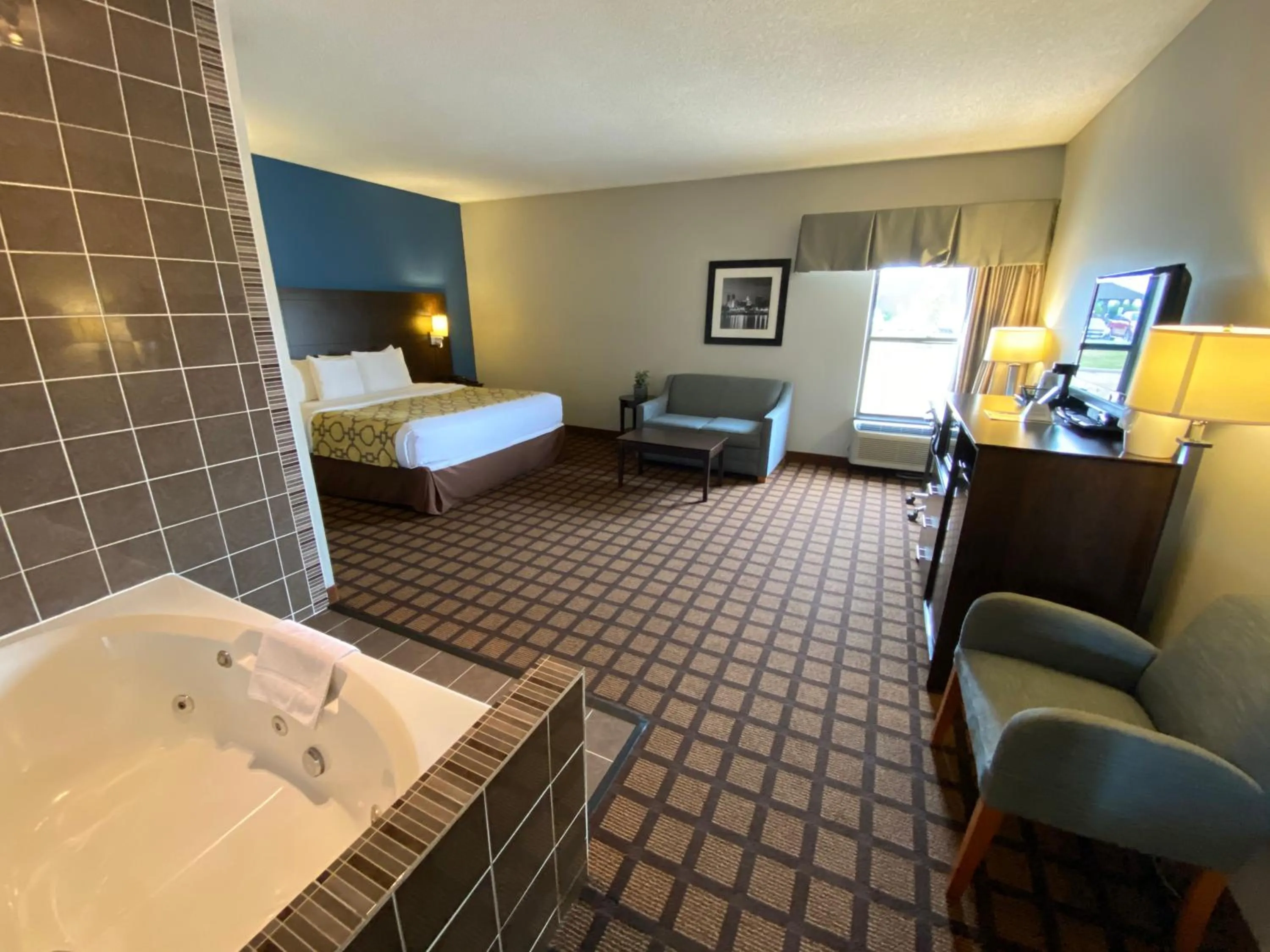 Bedroom, Bed in Baymont by Wyndham Morton