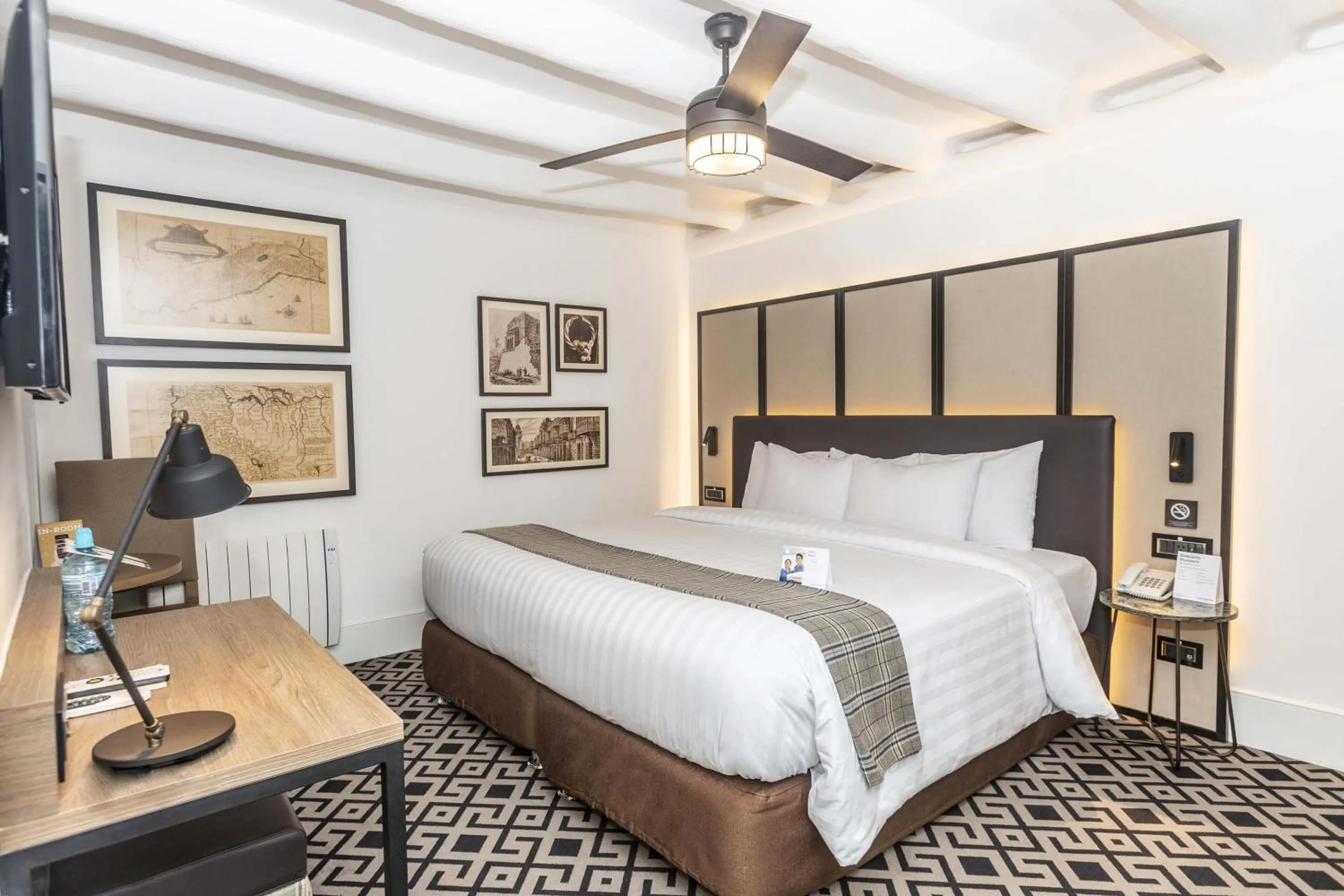 Photo of the whole room, Bed in Casa Andina Premium Cusco