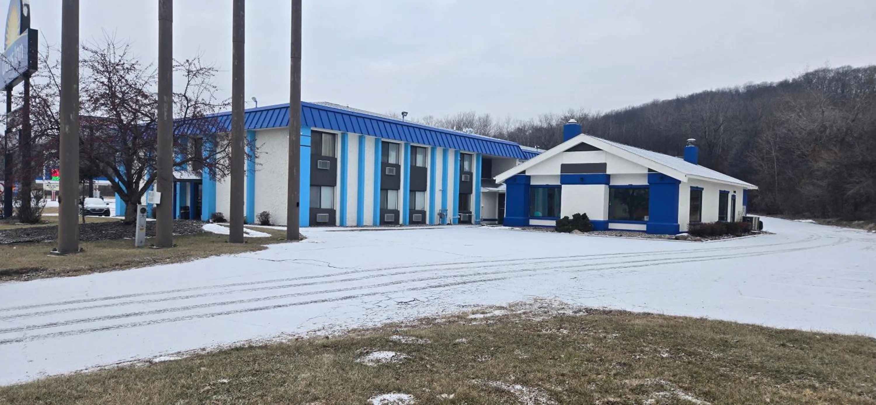 Days Inn by Wyndham Portage Cascade Mountain area