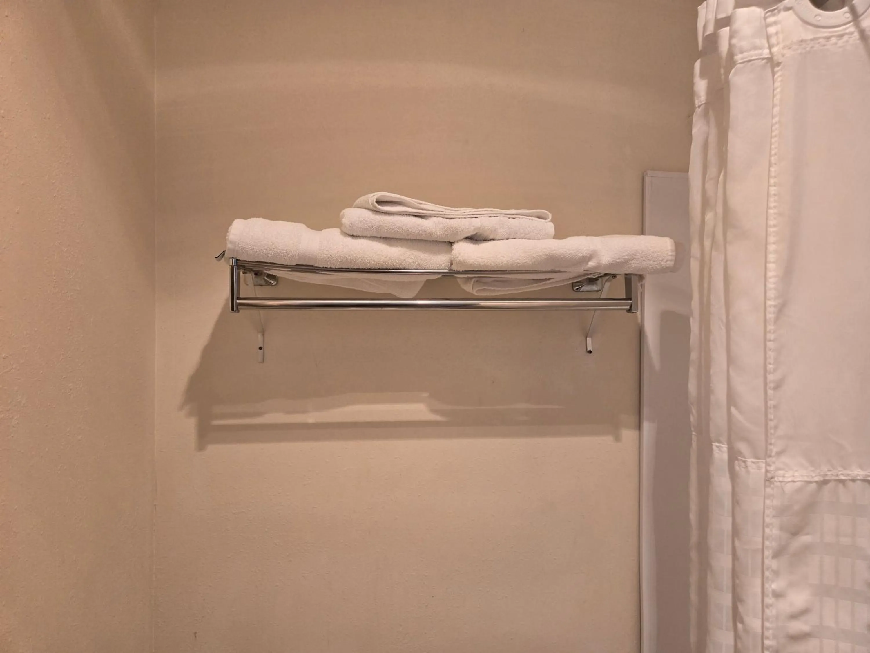 Days Inn by Wyndham Portage Cascade Mountain area