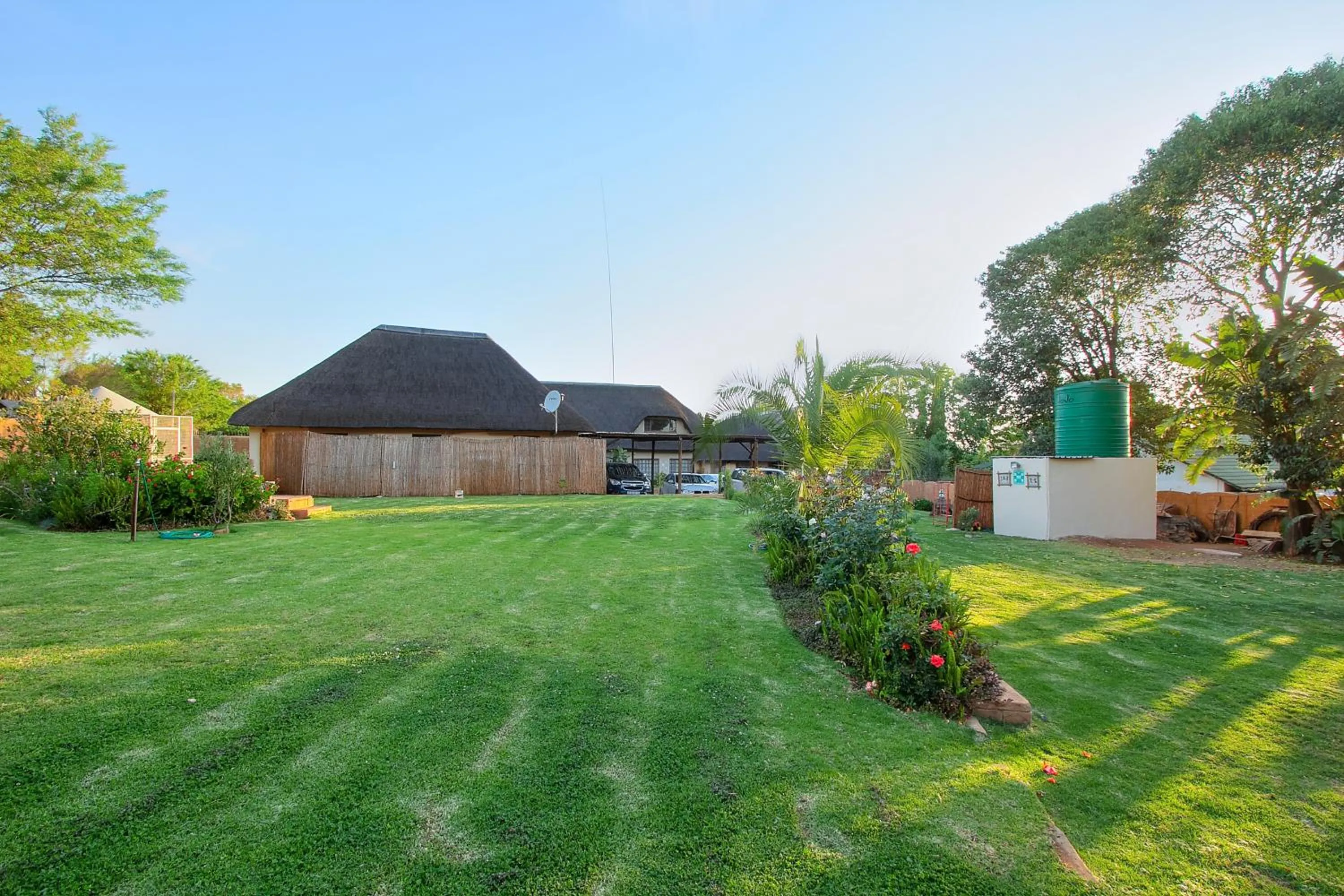 Garden in All over Africa Guest house