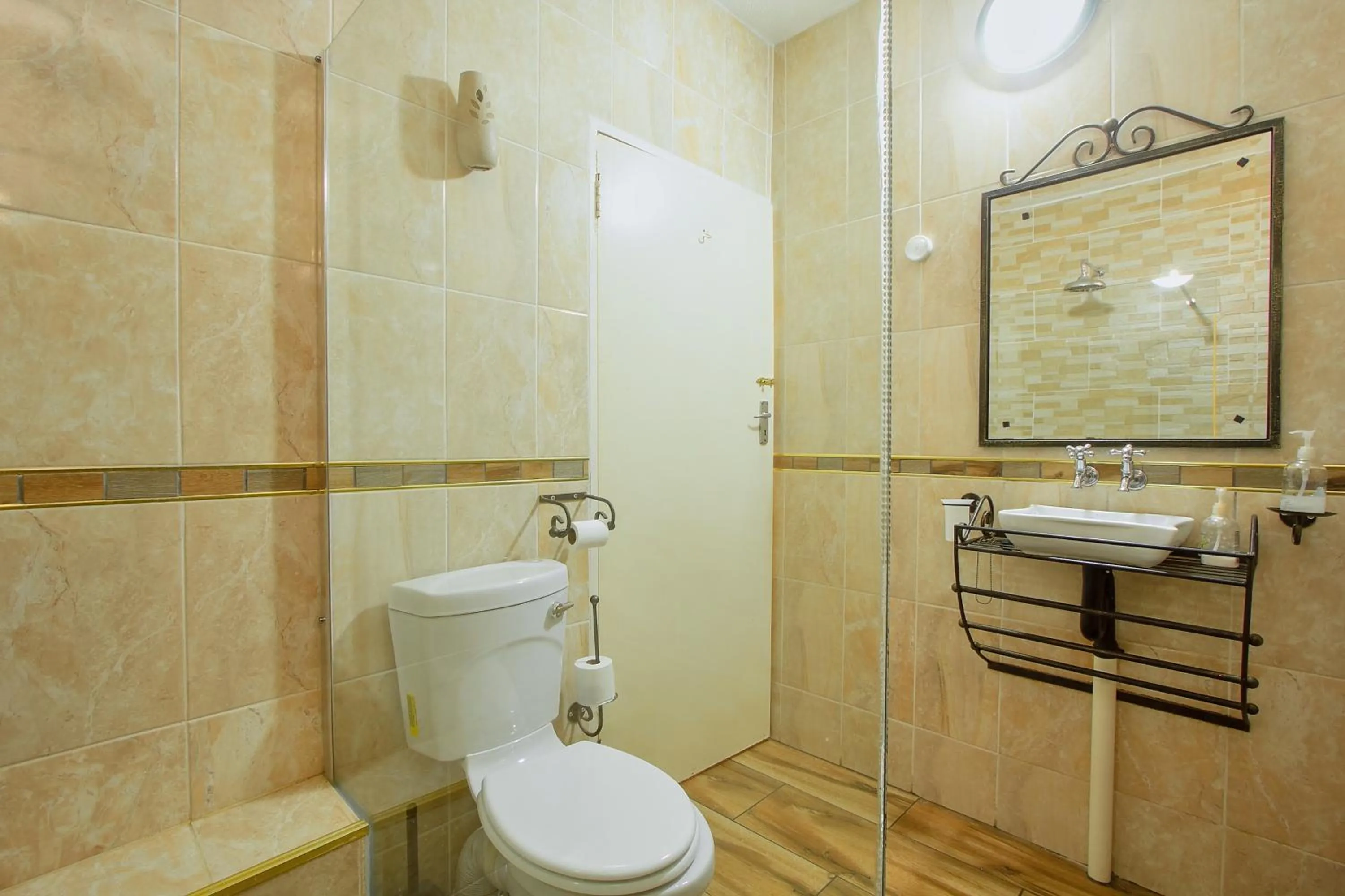 Bathroom in All over Africa Guest house