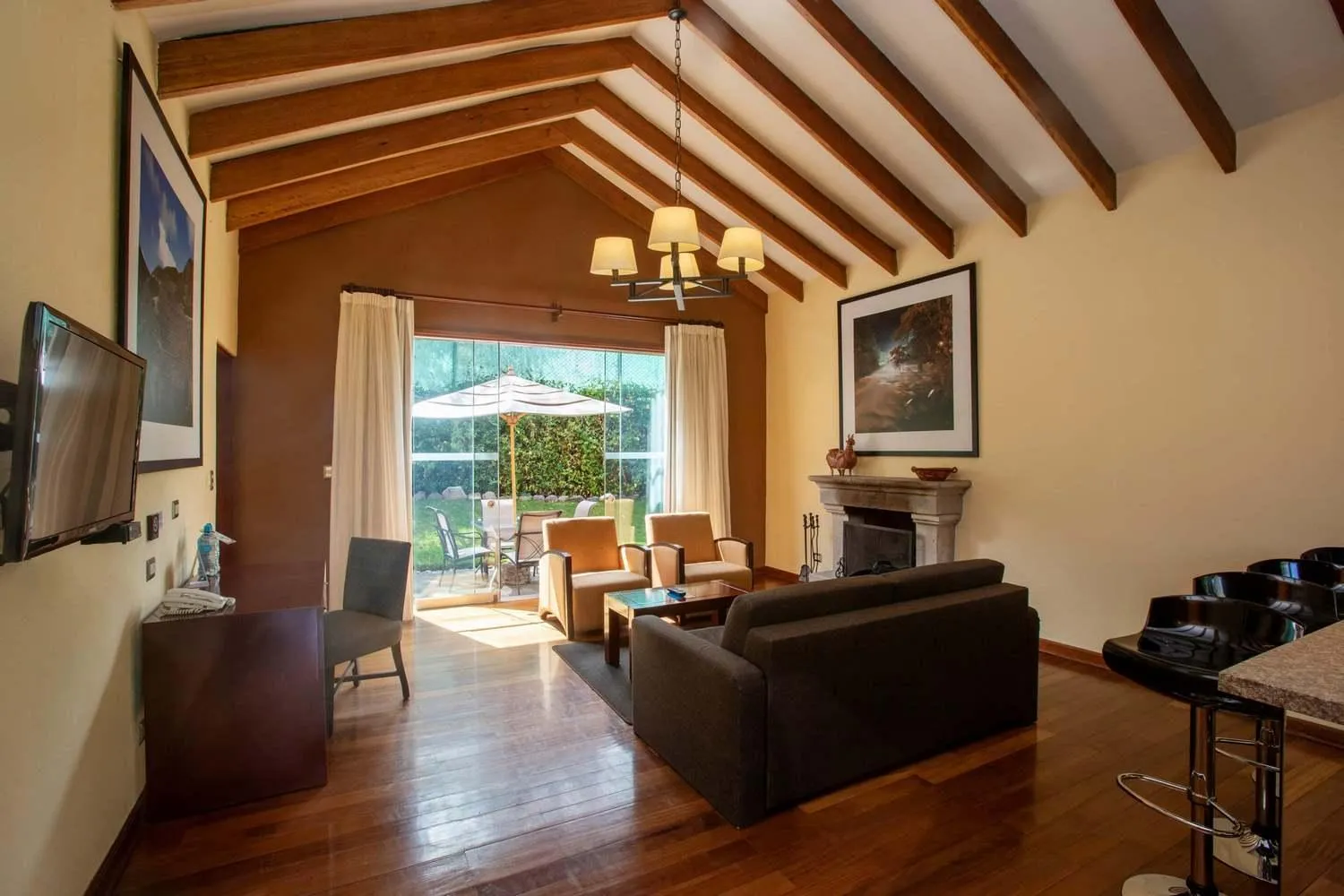 TV and multimedia in Casa Andina Premium Valle Sagrado Hotel & Villas